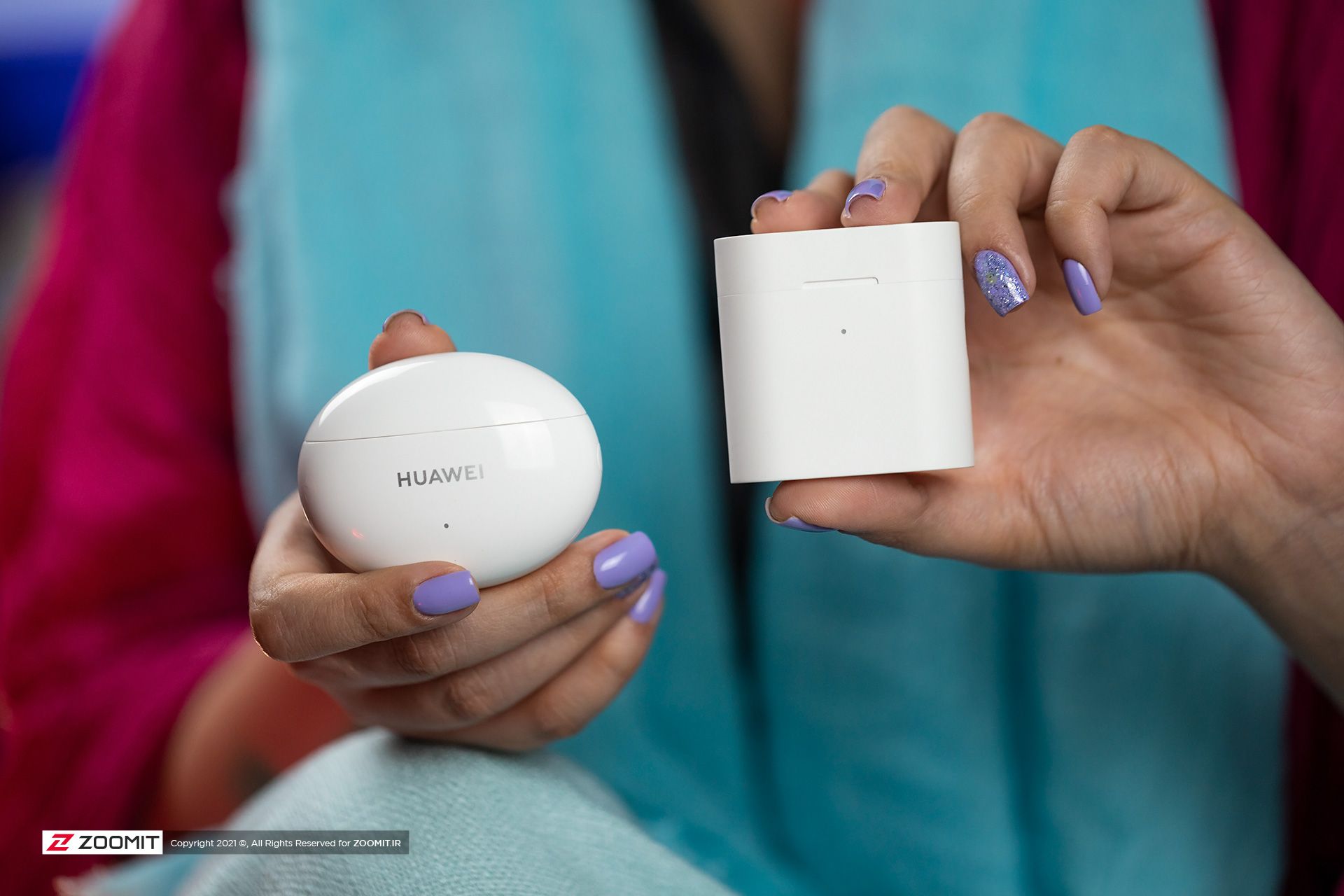 کیس هدفون FreeBuds 4i و Air 2S درون جعبه