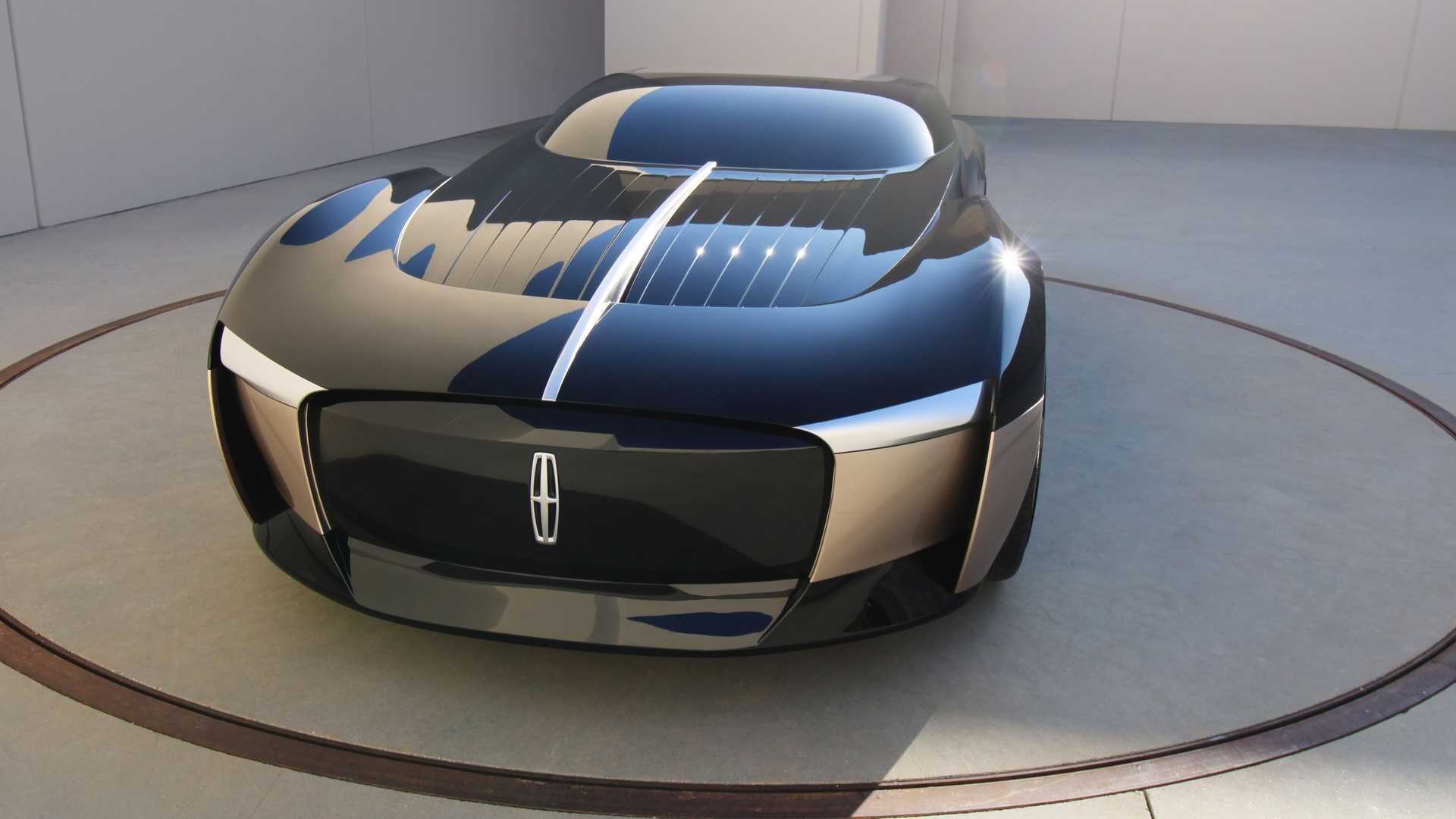 نشان لینکلن در جلوپنجره خودروی مفهومی لینکلن انیورساری / Lincoln Anniversary Concept