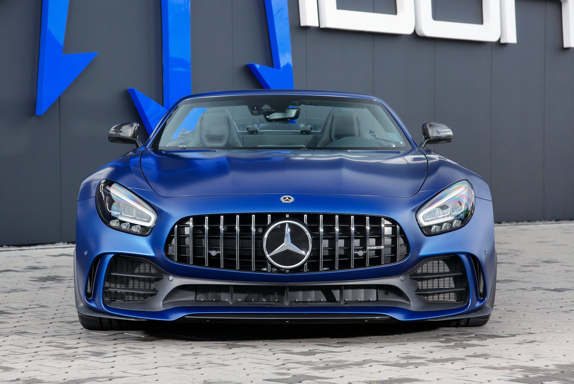 نمای AMG GT R پوزیدون