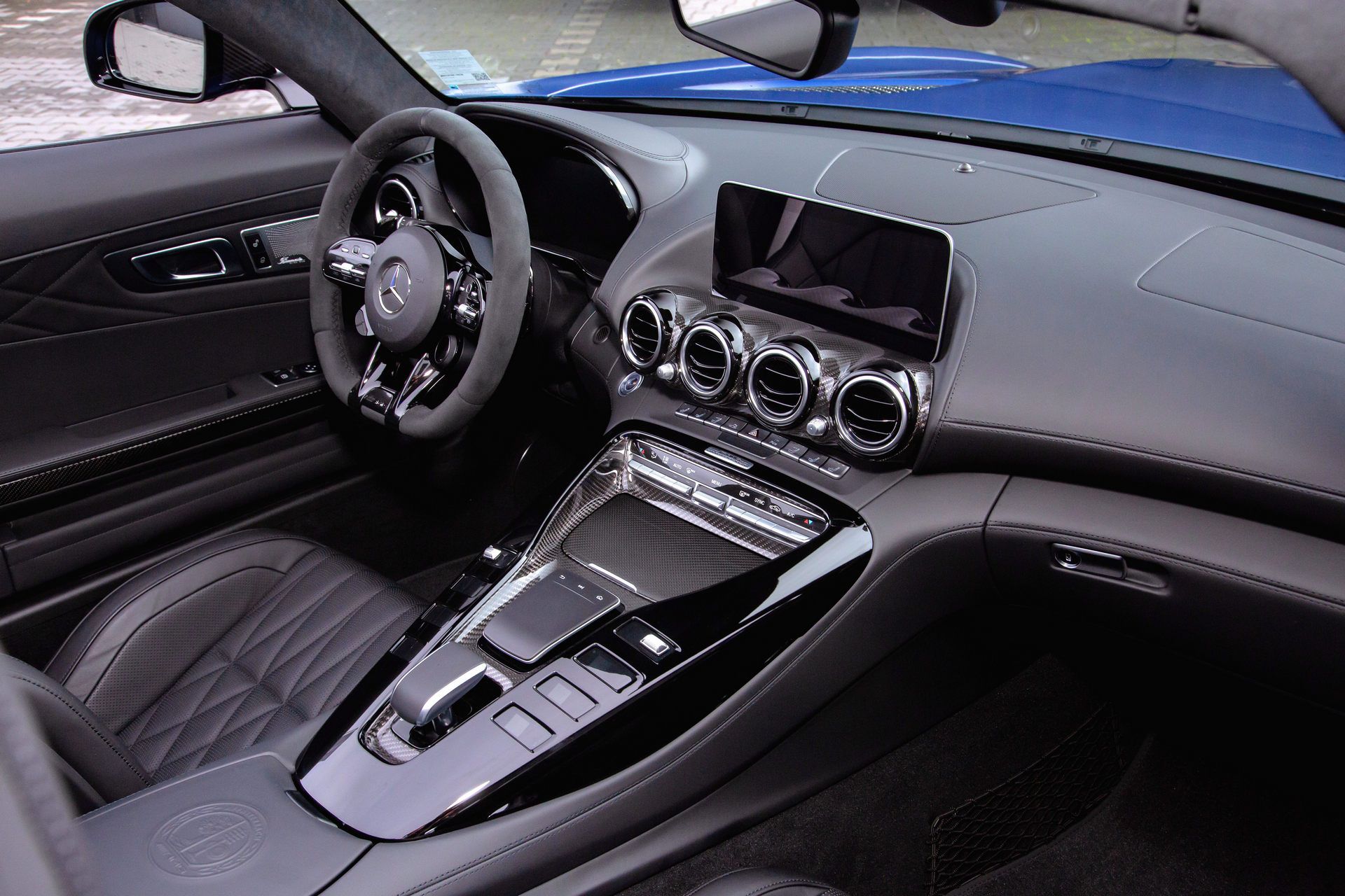 داشبورد فیبرکربن مرسدس AMG GT R