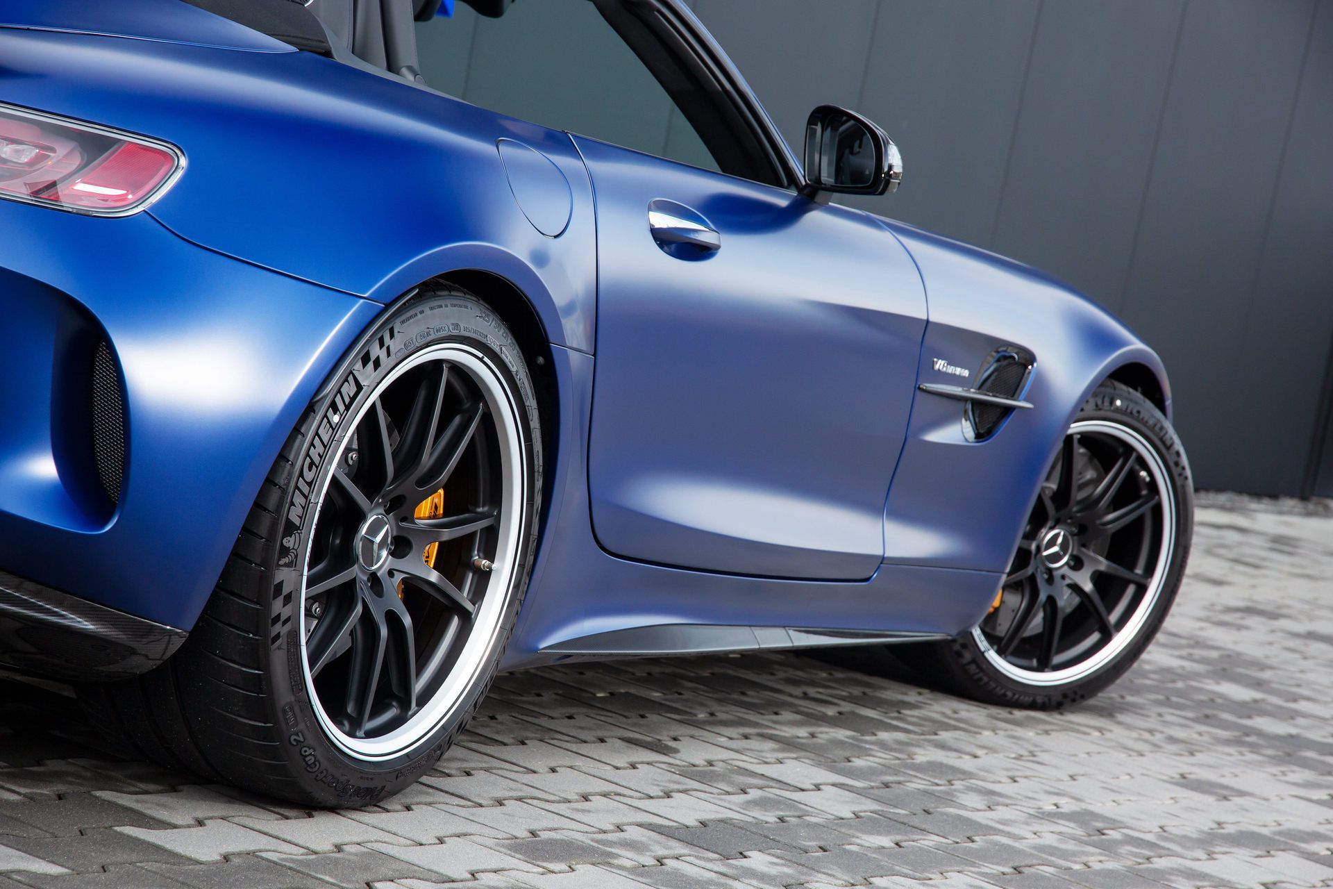 رینگ های 19 اینچی مرسدس AMG GT R