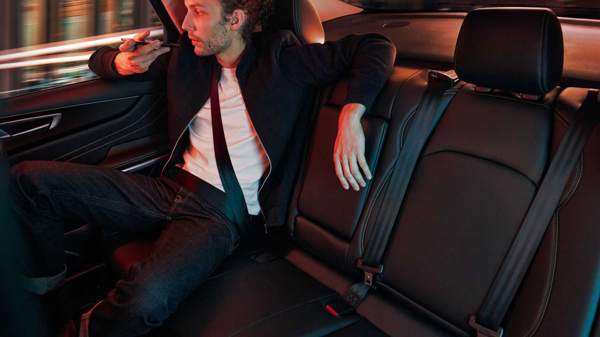 صندلی عقب Renault Mobilize Limo   رنو موبالایز لیمو