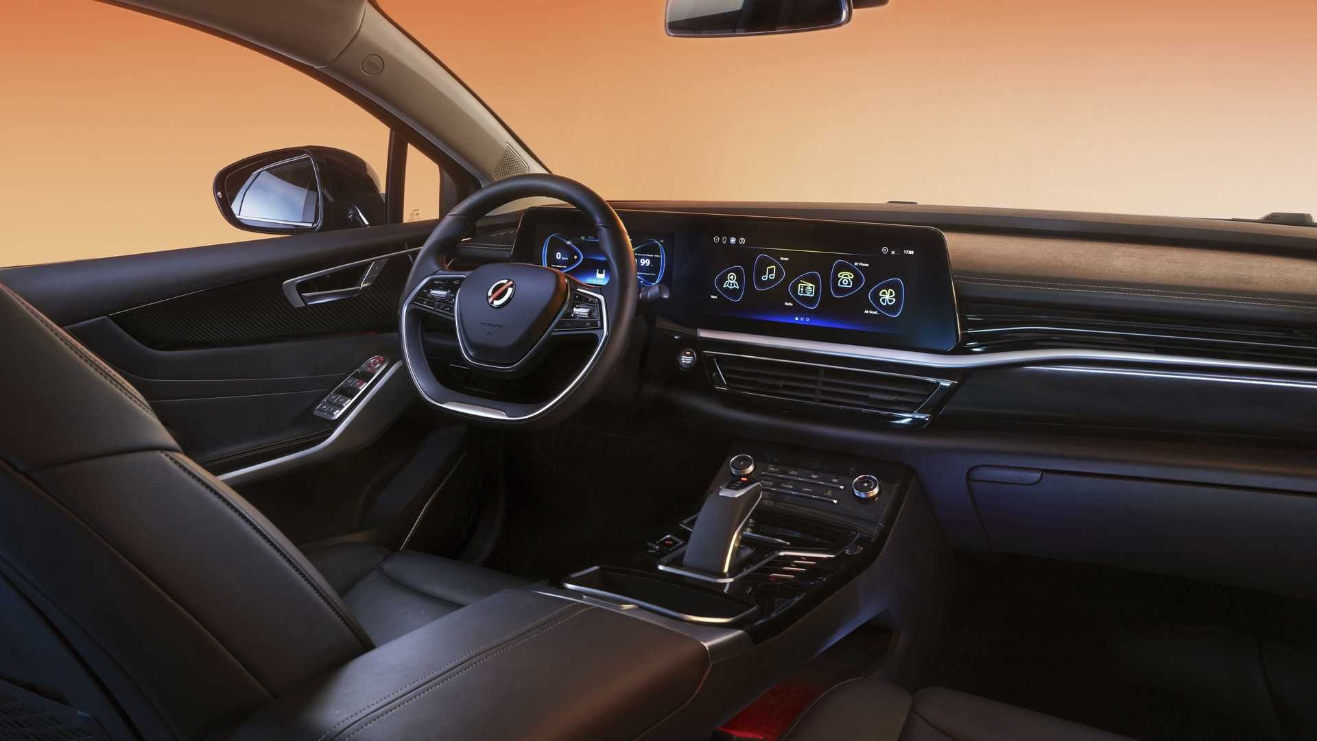 نمای داخلی Renault Mobilize Limo   رنو موبالایز لیمو