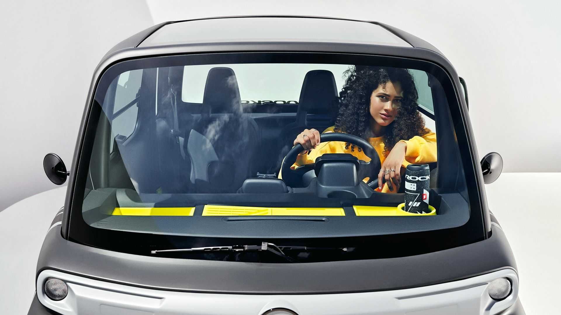 نمای راننده Opel Rocks-e اوپل راکز 2022
