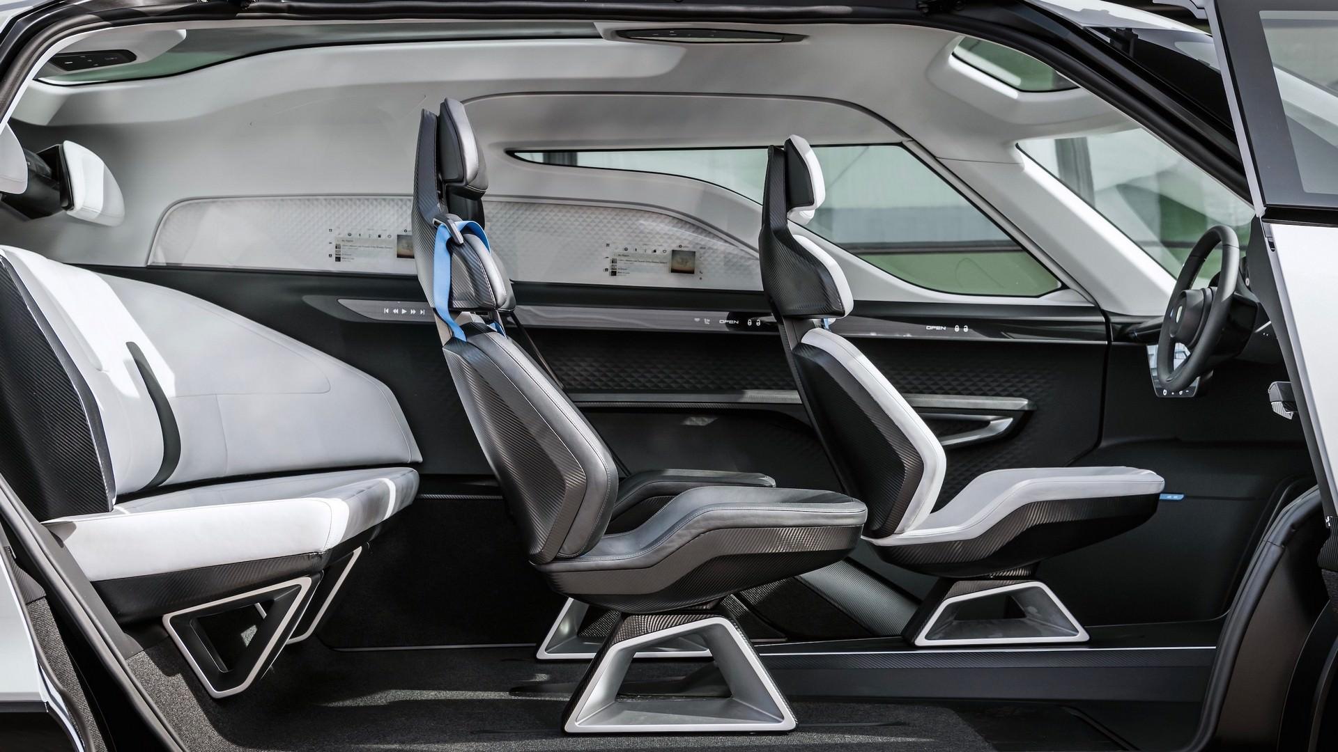 نمای صندلی های ون برقی پورشه ویژن رندینست / Porsche Vision Renndienst electric van