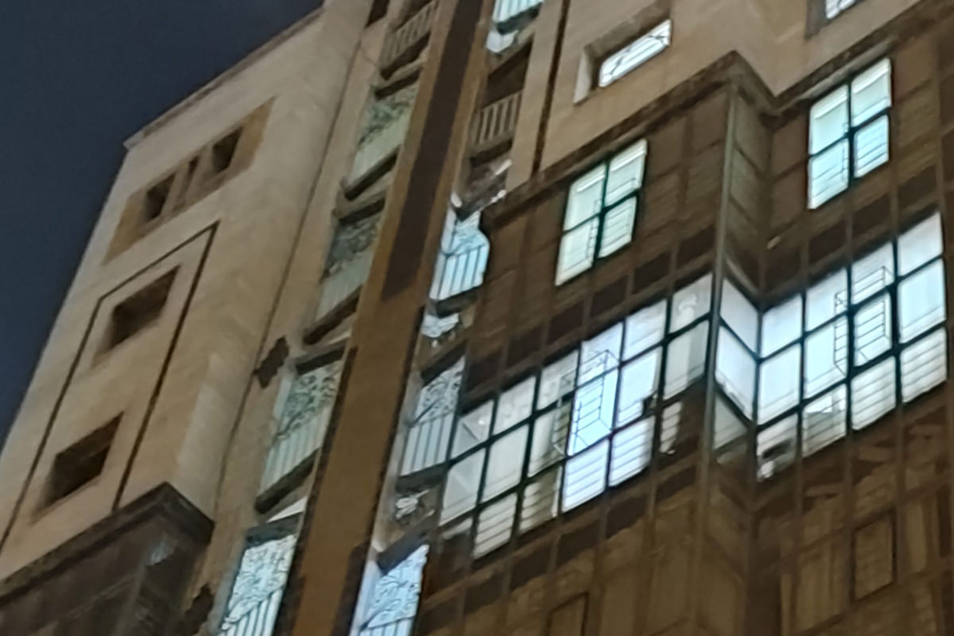 برش واقعی عکس دوربین اصلی ردمی نوت ۱۰ پرو در حالت Night