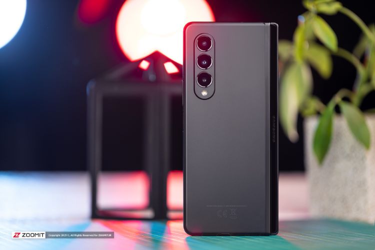 طراحی پشت گلکسی زد فولد ۳