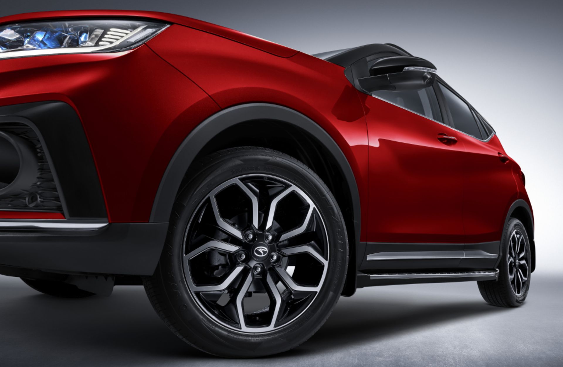 نمای چرخ Soueast DX5 دیارخودرو سوئیست دی ایکس 3