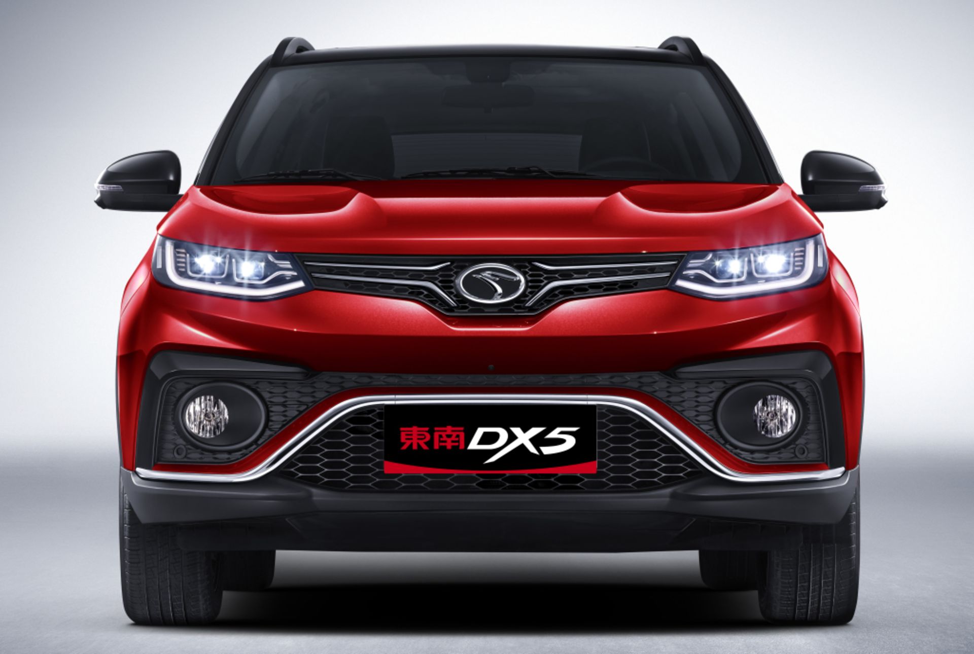 نمای جلو Soueast DX5 دیارخودرو سوئیست دی ایکس 3