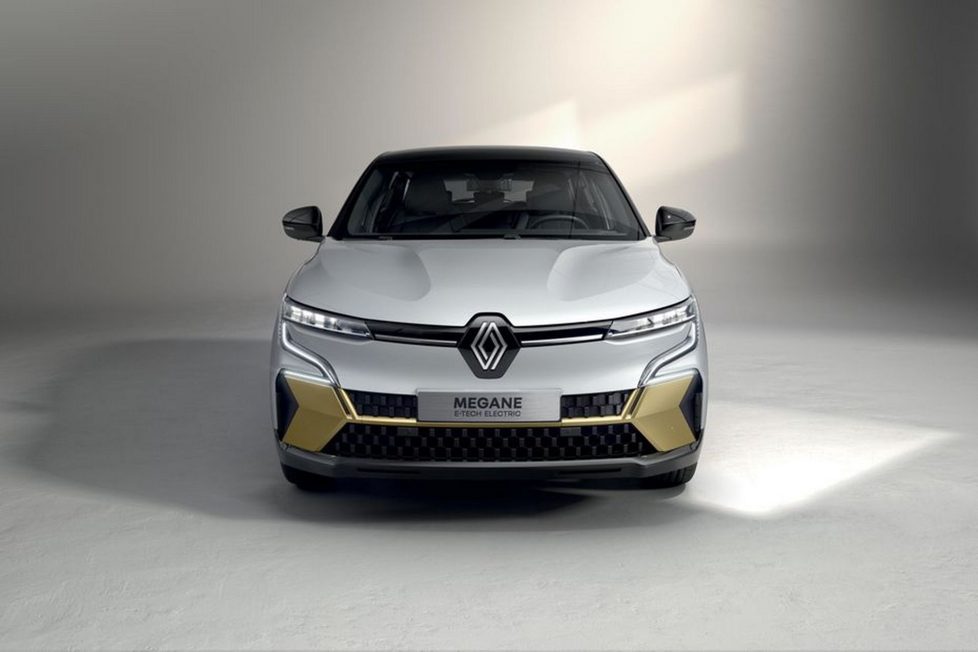  Renault Megane E-Tech نمای جلو رنو مگان برقی