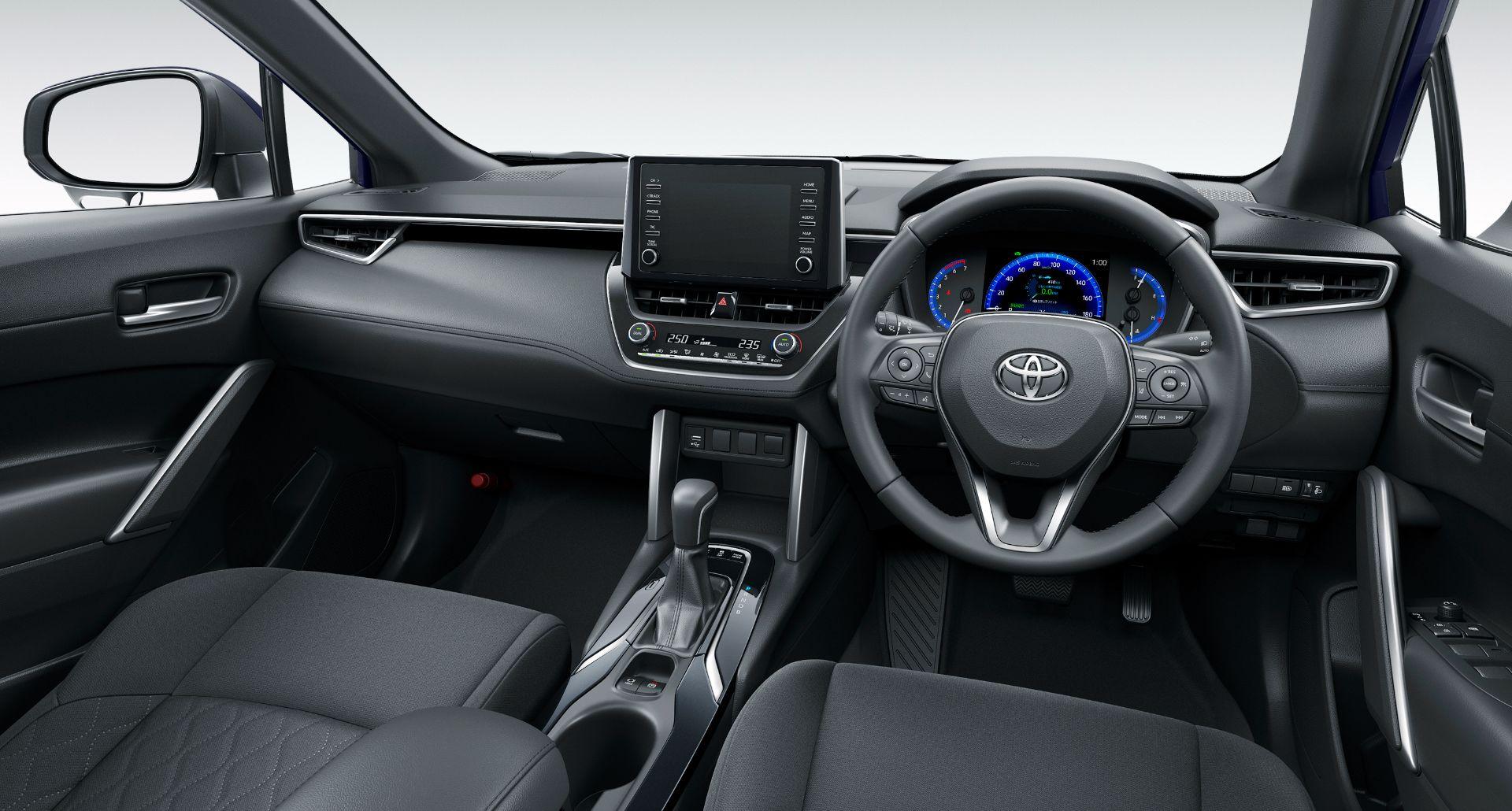 TOYOTA corolla crossنمای داخلی  تویوتا کرولا کراس هیبرید