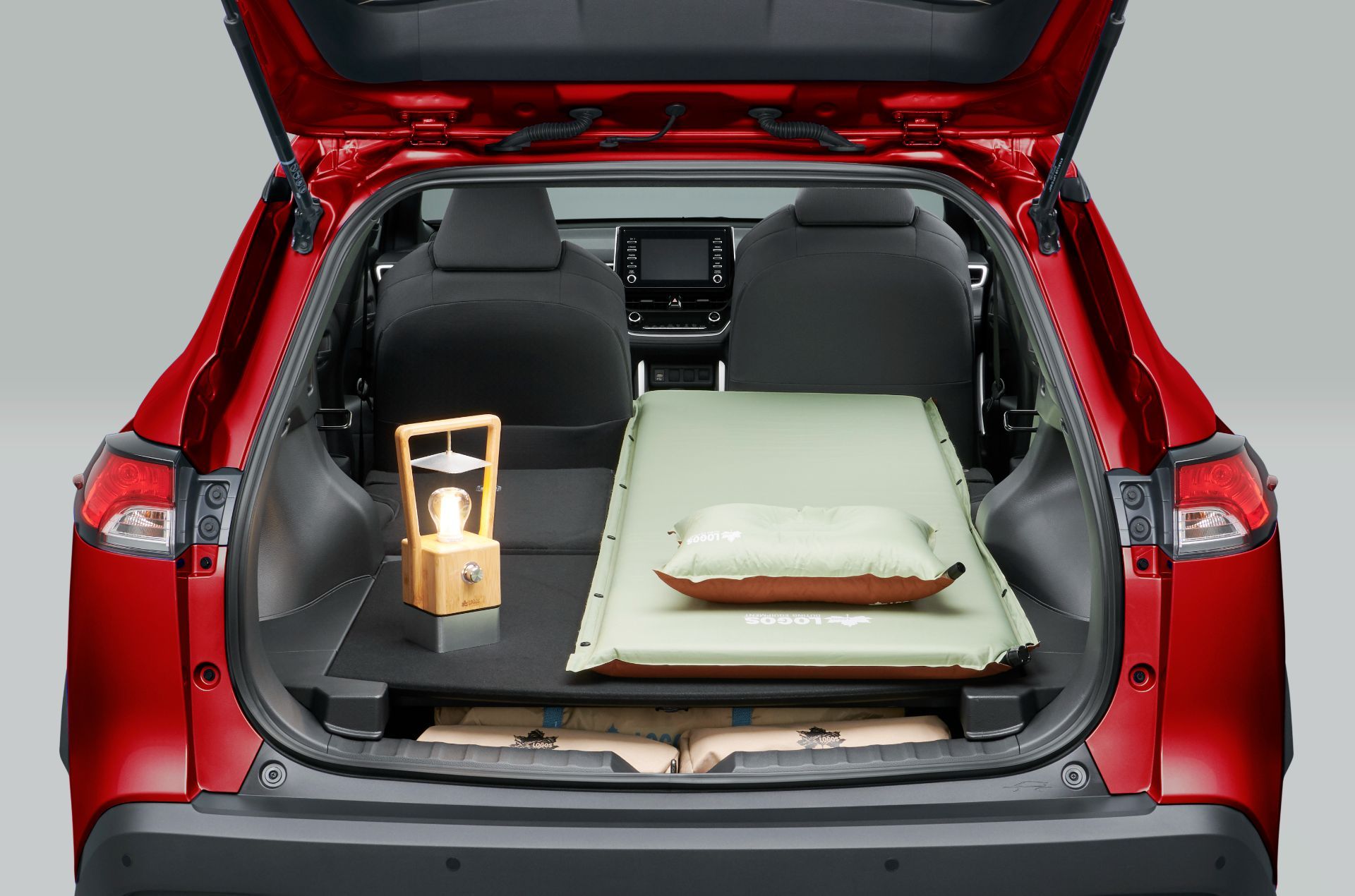 TOYOTA corolla crossنمای  صندوق تویوتا کرولا کراس هیبرید