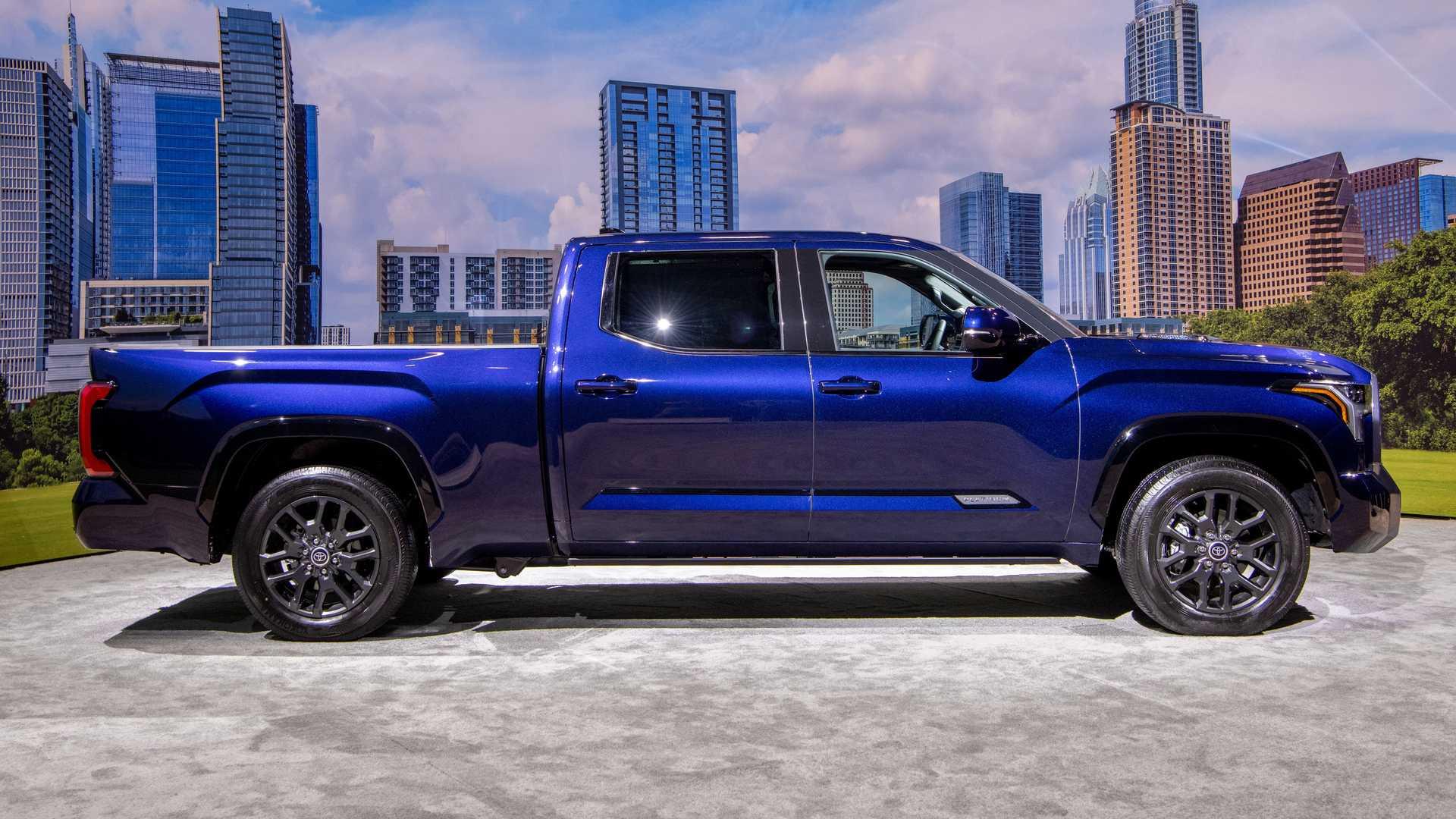 Toyota Tundra نمای جانبی تویوتا توندرا 2022