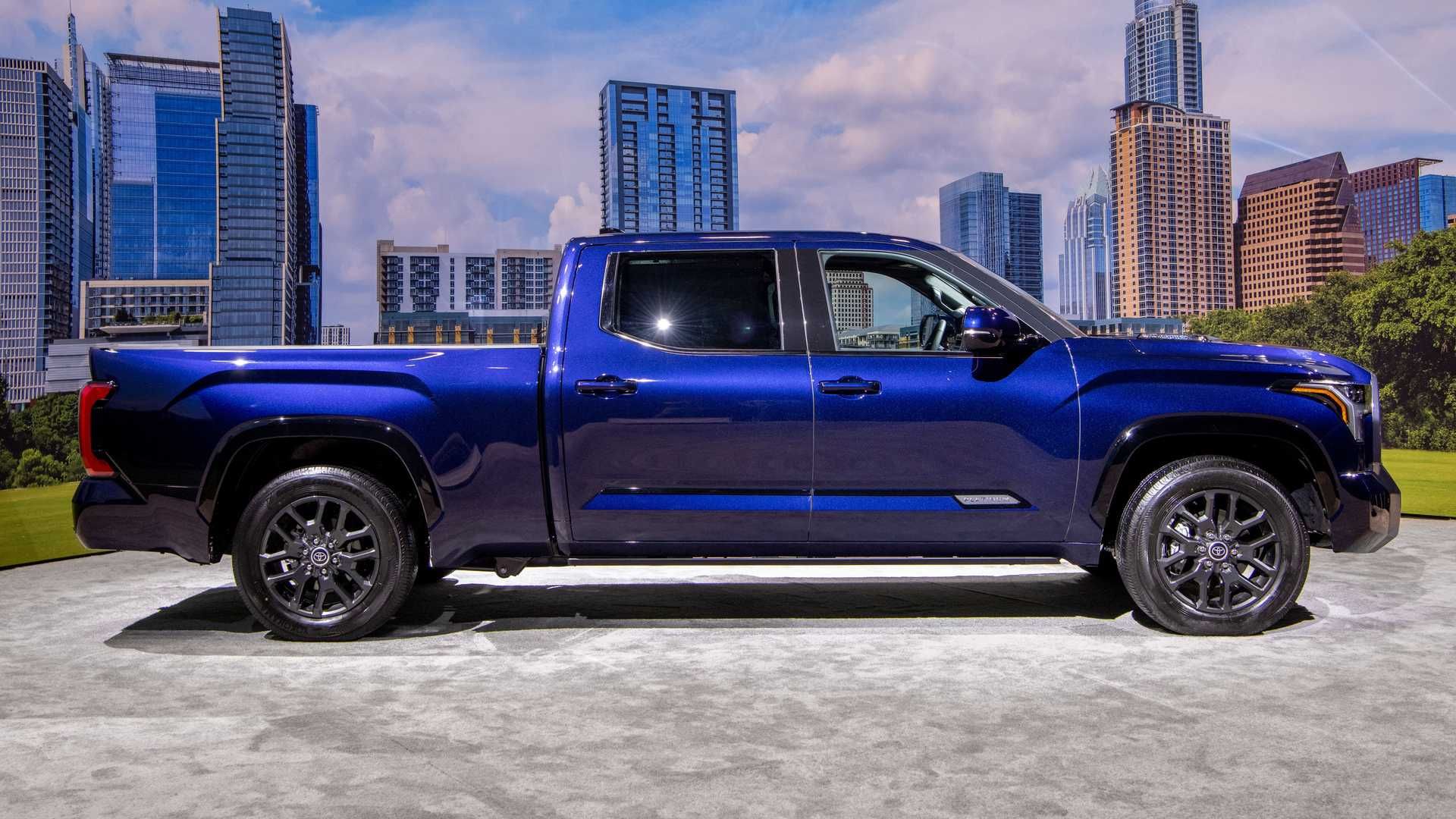 Toyota Tundra نمای جانبی تویوتا توندرا 2022