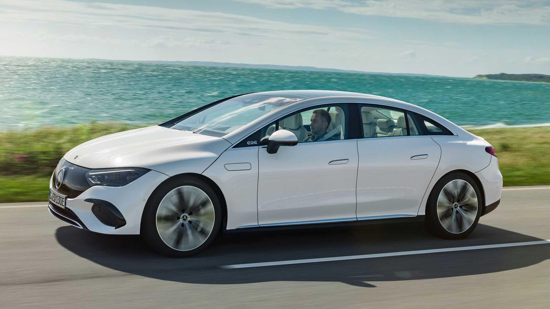 Mercedes Benz EQE  نمای اصلی  مرسدس برقی کلاس E