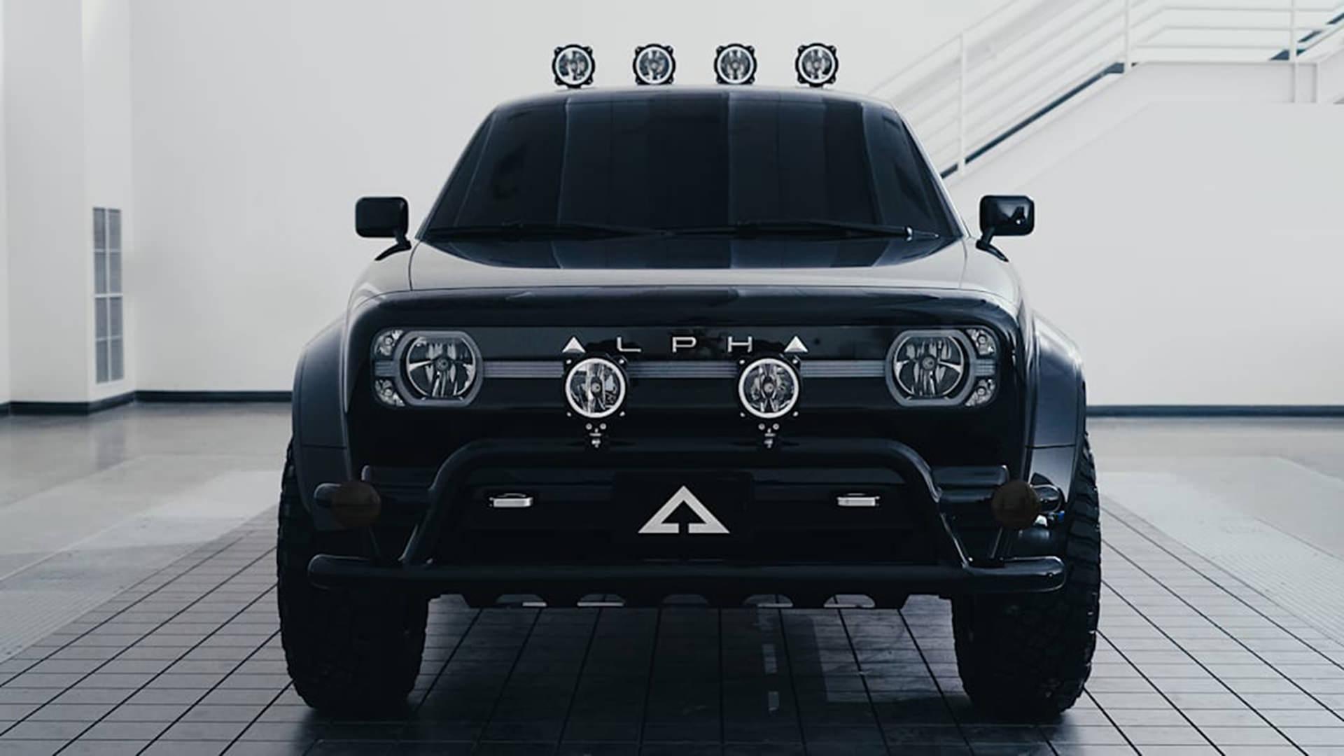 نمای جلو وانت برقی آلفا موتور ولف / Alpha Motor Wolf EV truck مشکی رنگ