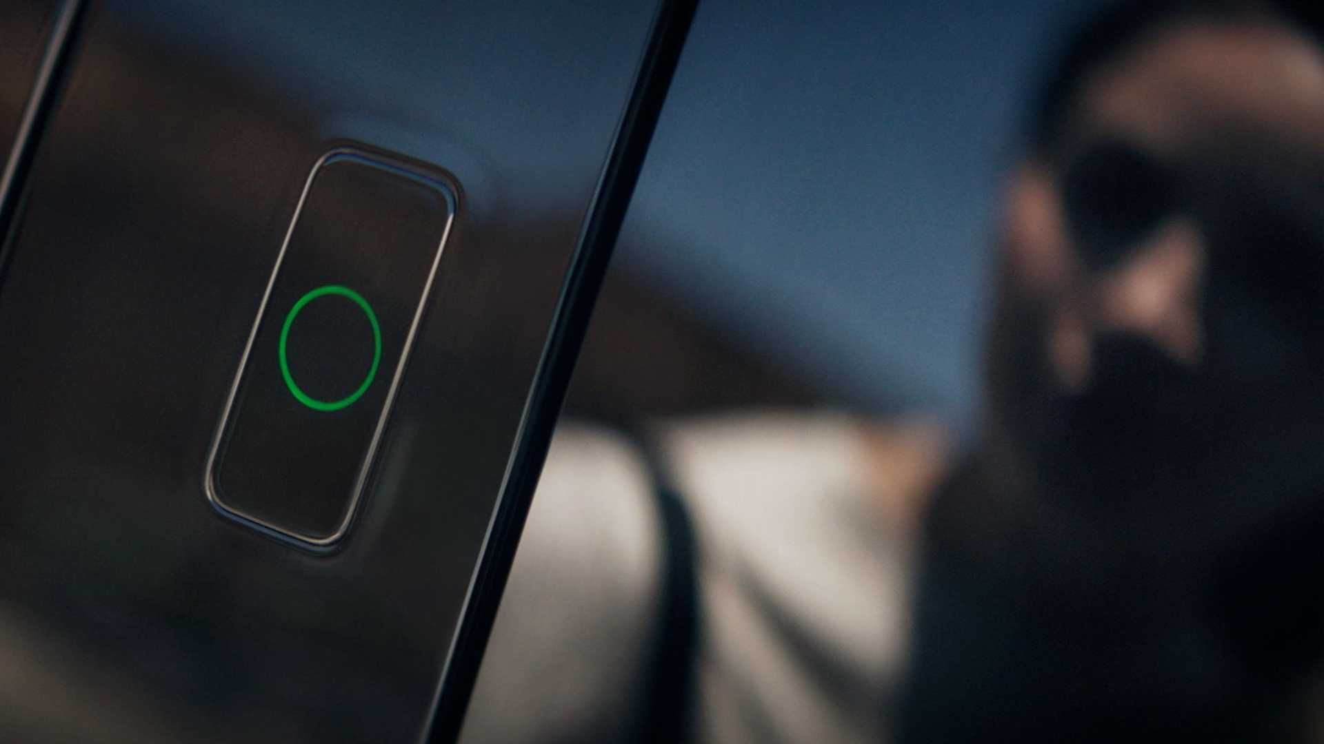 سیستم تشخیص چهره جنسیس GV60