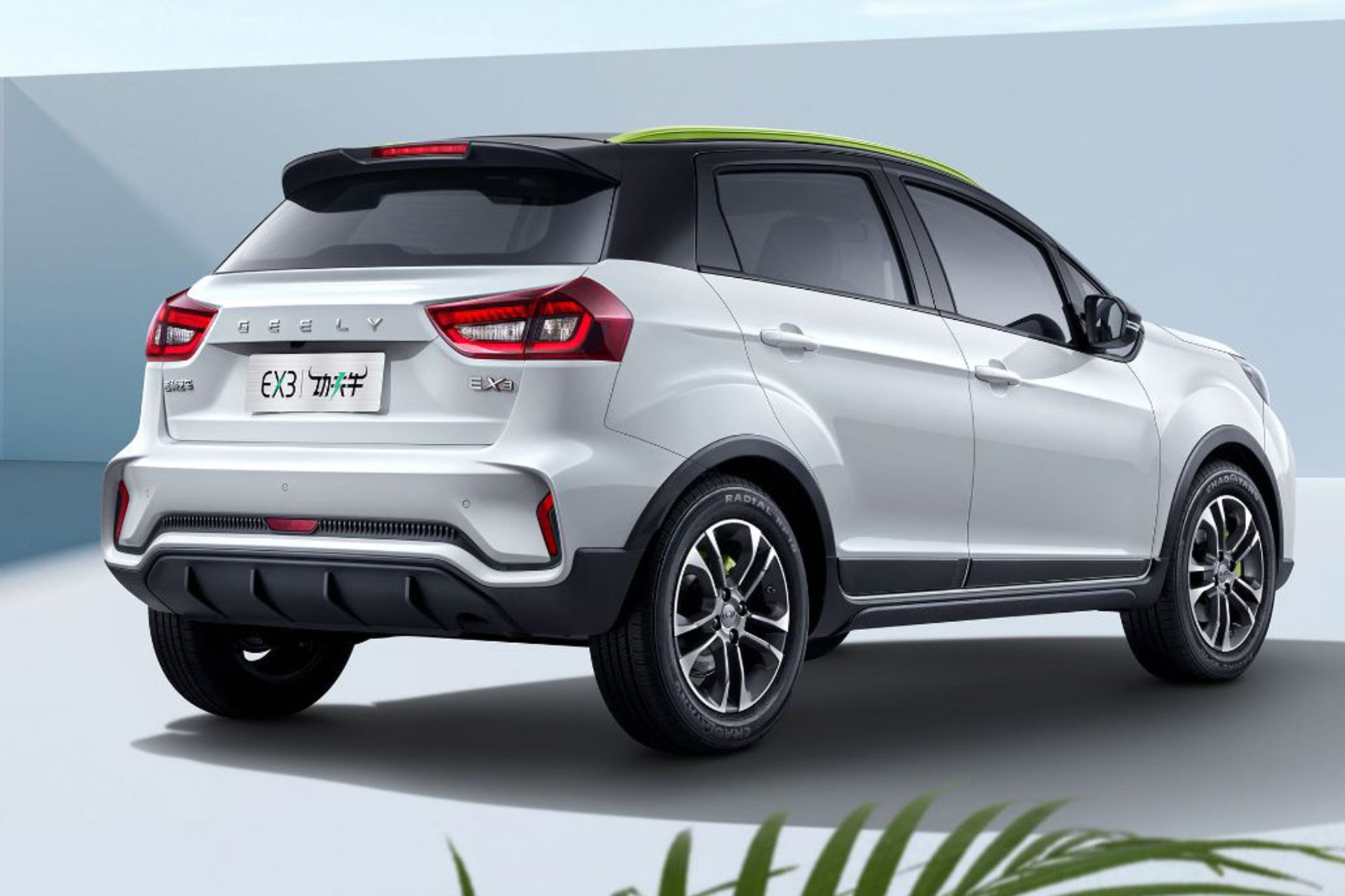 Geely Geometry EX3 نمای عقب شاسی بلند برقی جیلی ژئومتری 