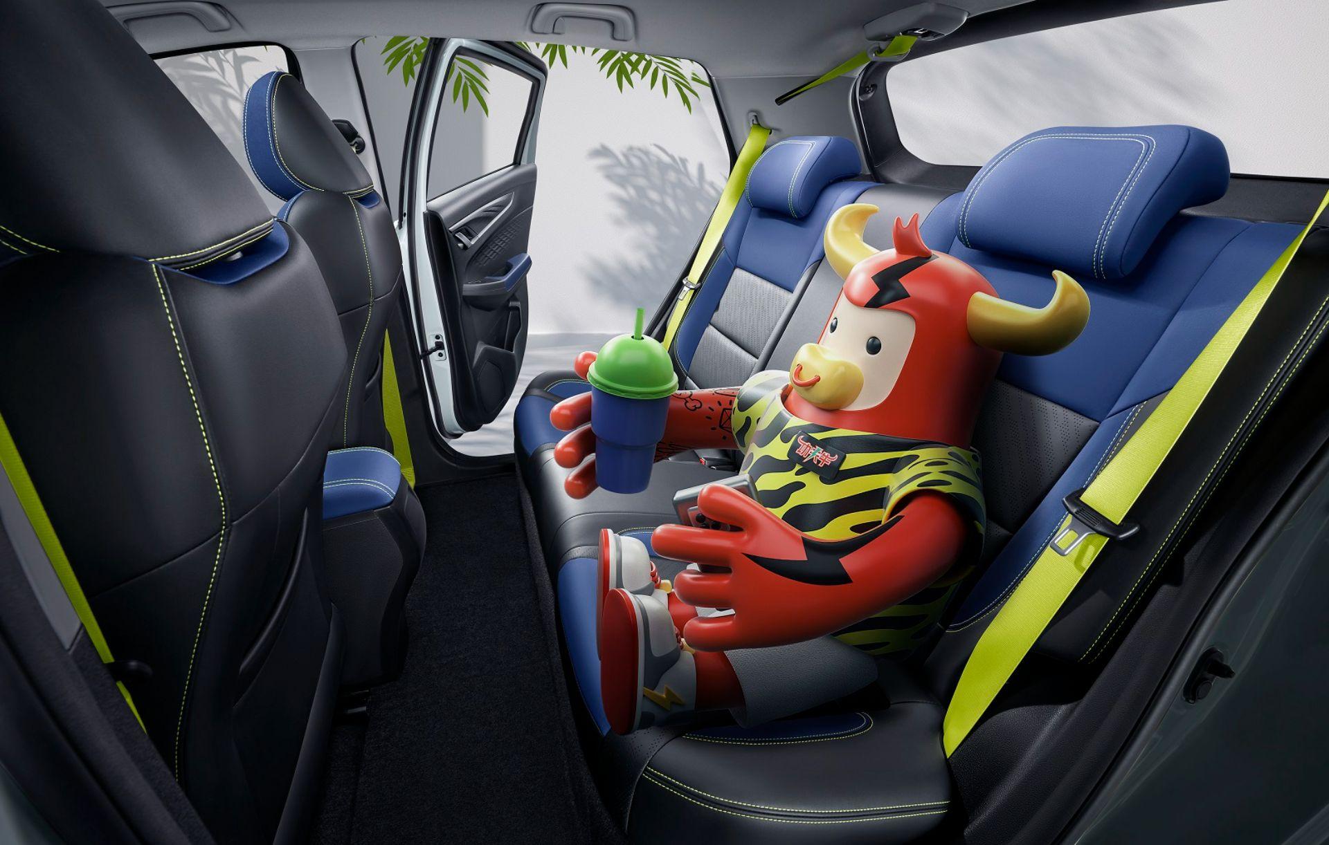 Geely Geometry EX3 نمای صندلی شاسی بلند برقی جیلی ژئومتری 