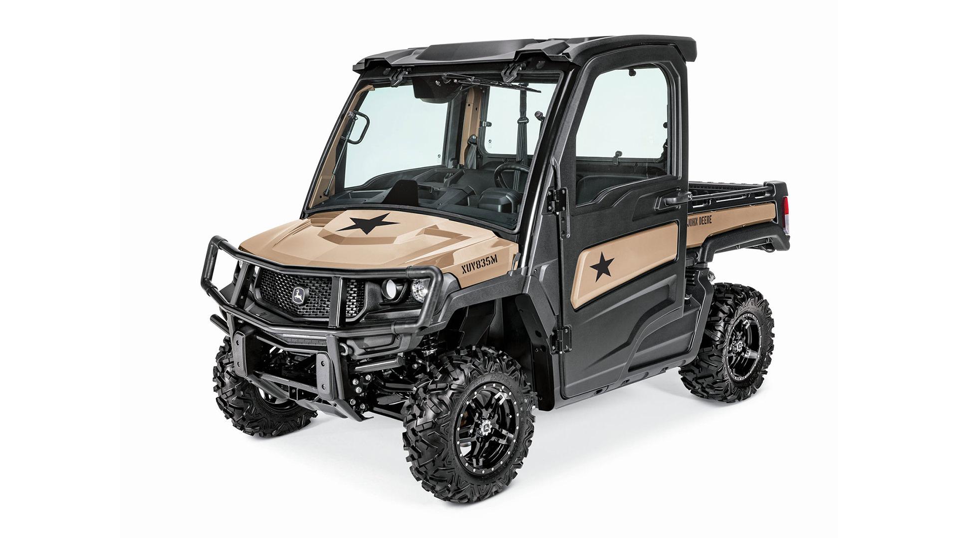 نمای سه چهارم جلو مینی وانت جان دیر گیتور / John Deere Gator