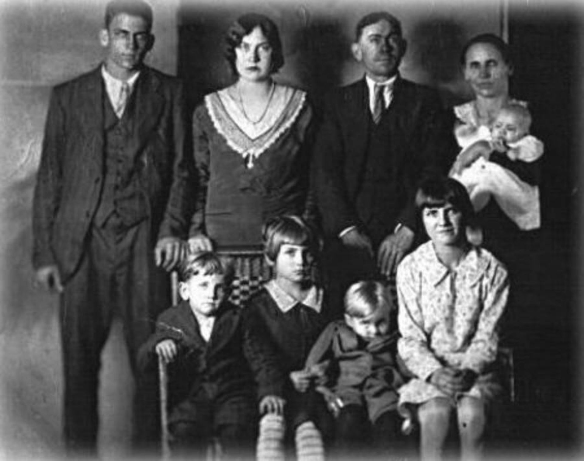 آخرین عکس دسته‌جمعی خانواده لاوسون