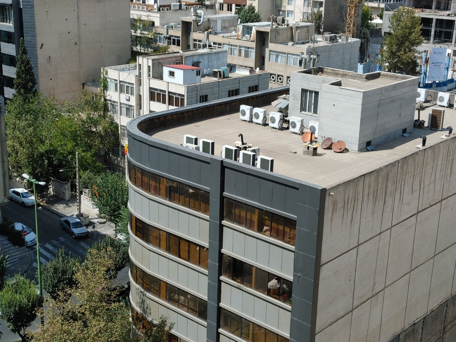 عکس HDR دوربین اصلی ال جی وینگ با بزرگنمایی دو برابری