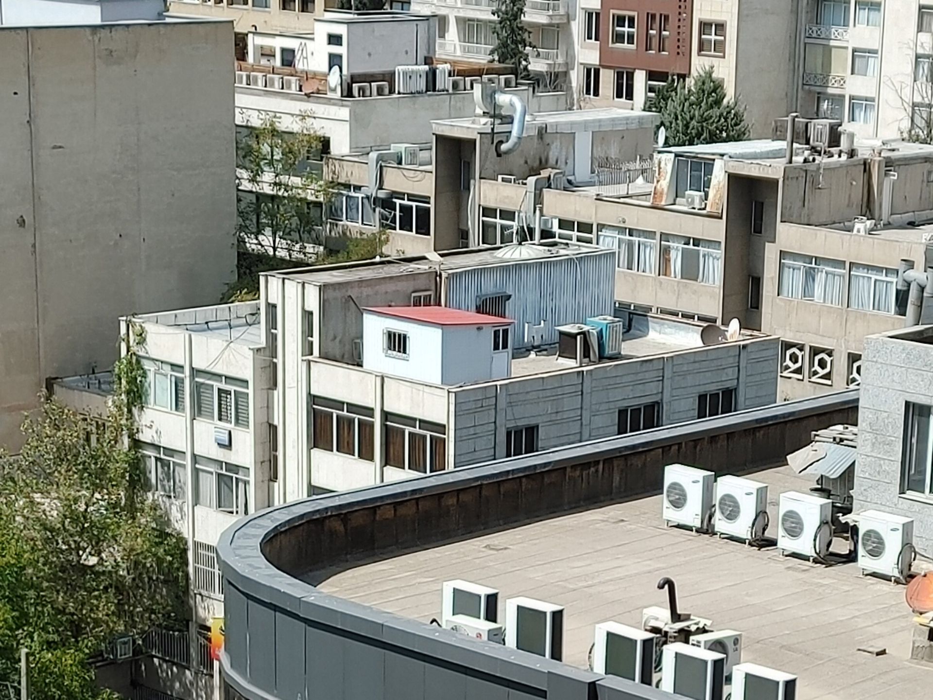 برش واقعی عکس HDR دوربین اصلی ال جی وینگ