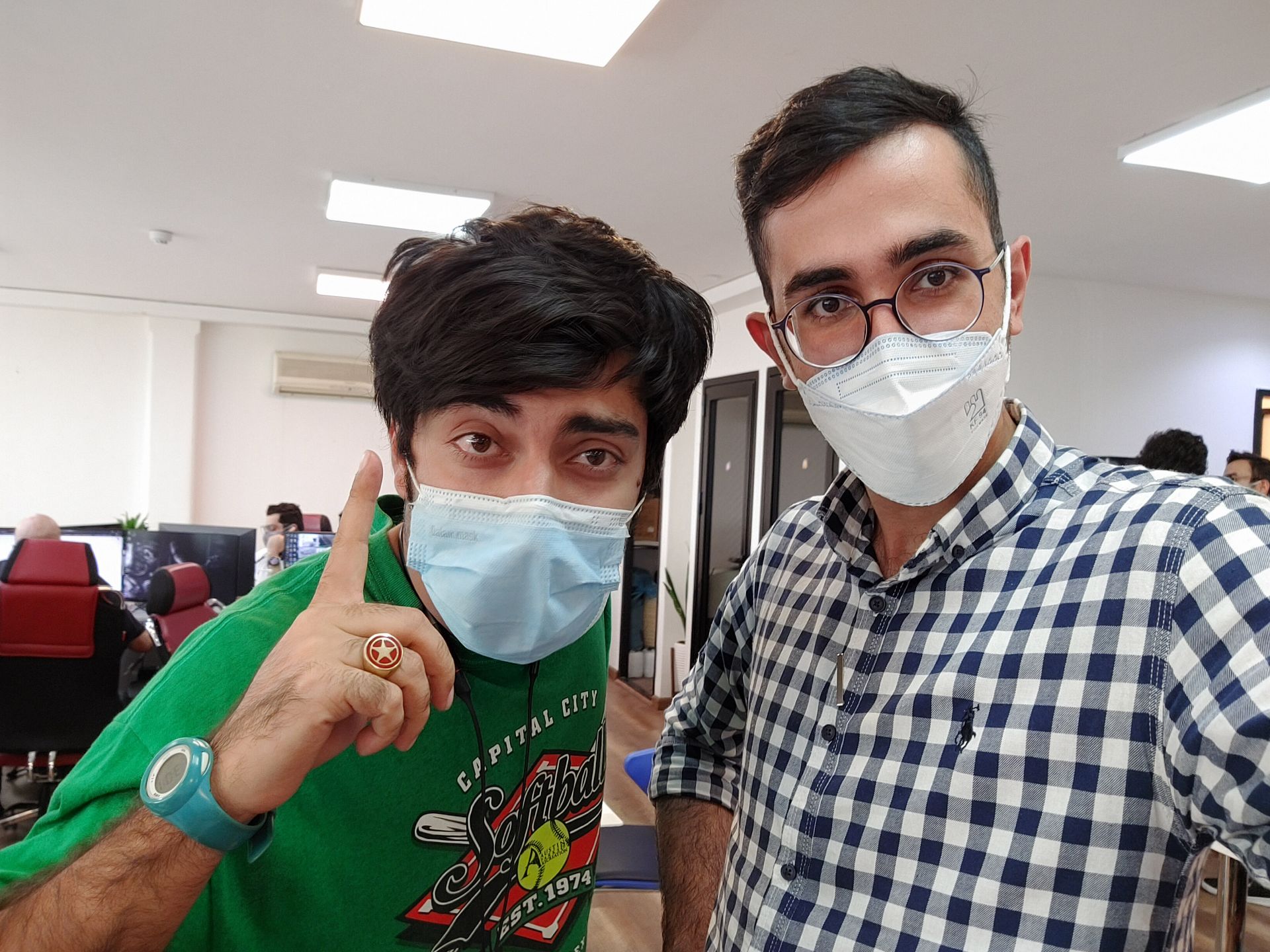 عکس سلفی دوربین ال جی وینگ