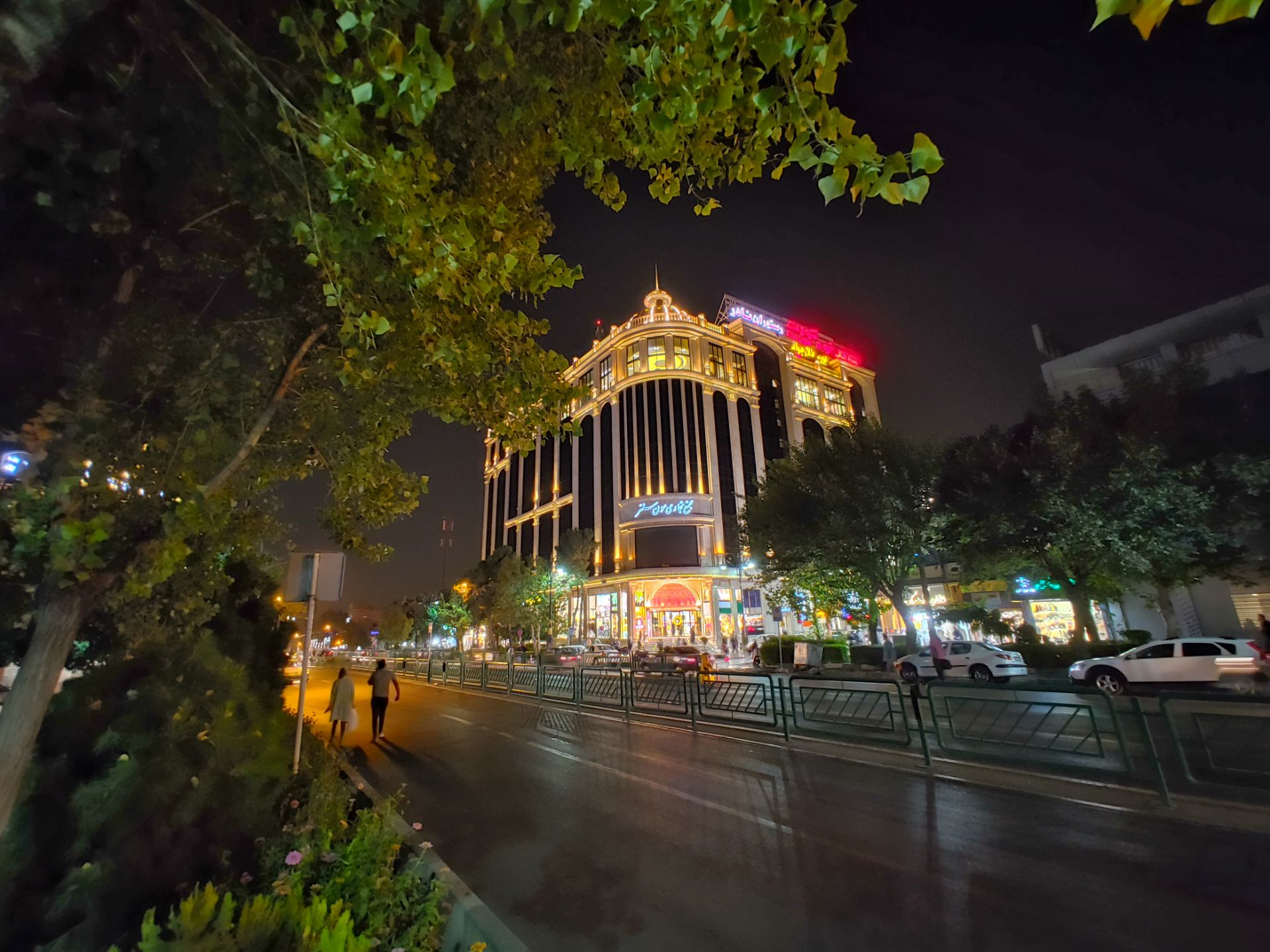 عکس نایت مد دوربین اولتراواید ال جی وینگ