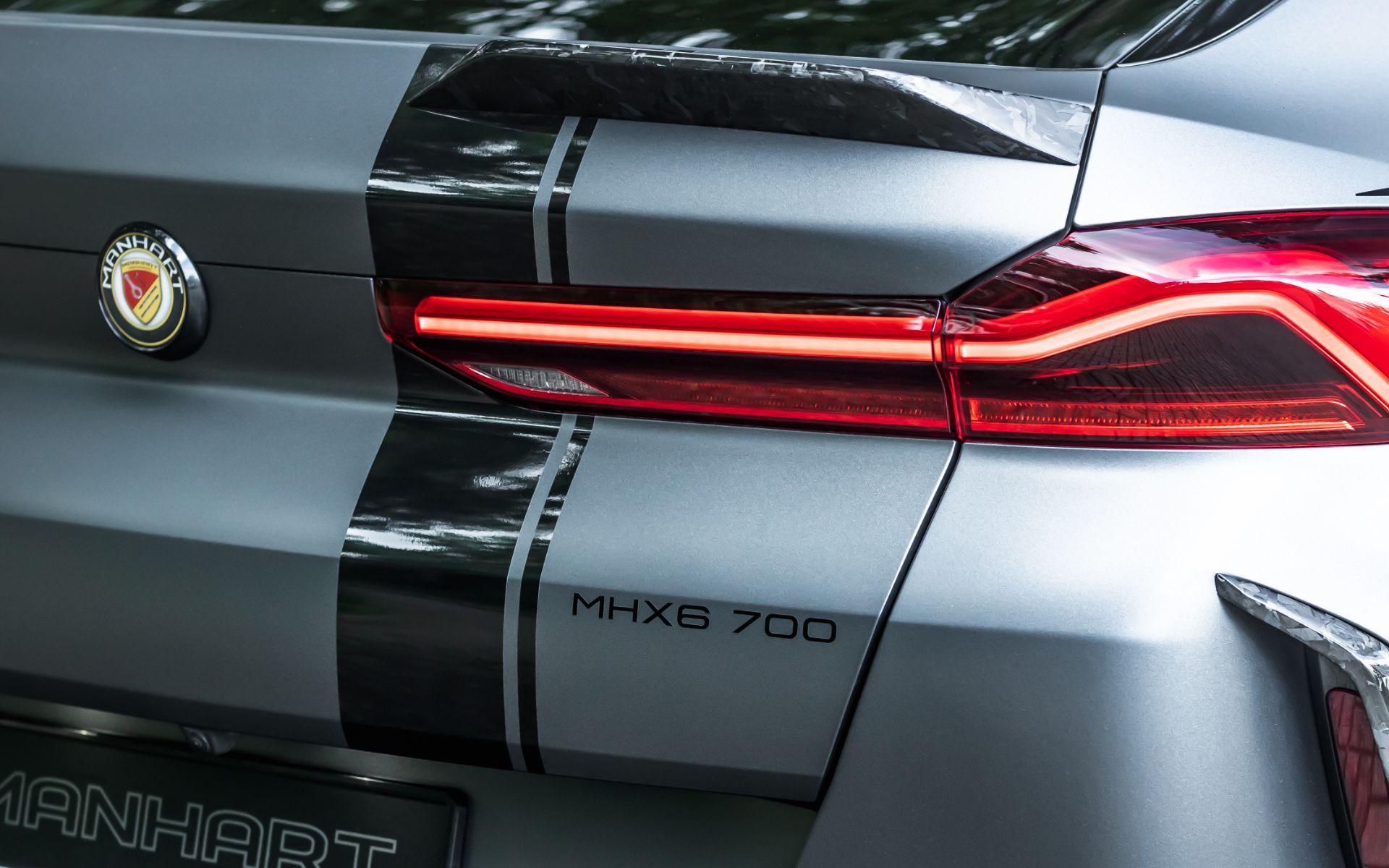 چراغ‌های عقب منهارت ایکس 6 تیونینگ / Manhart MHX6 700 WB