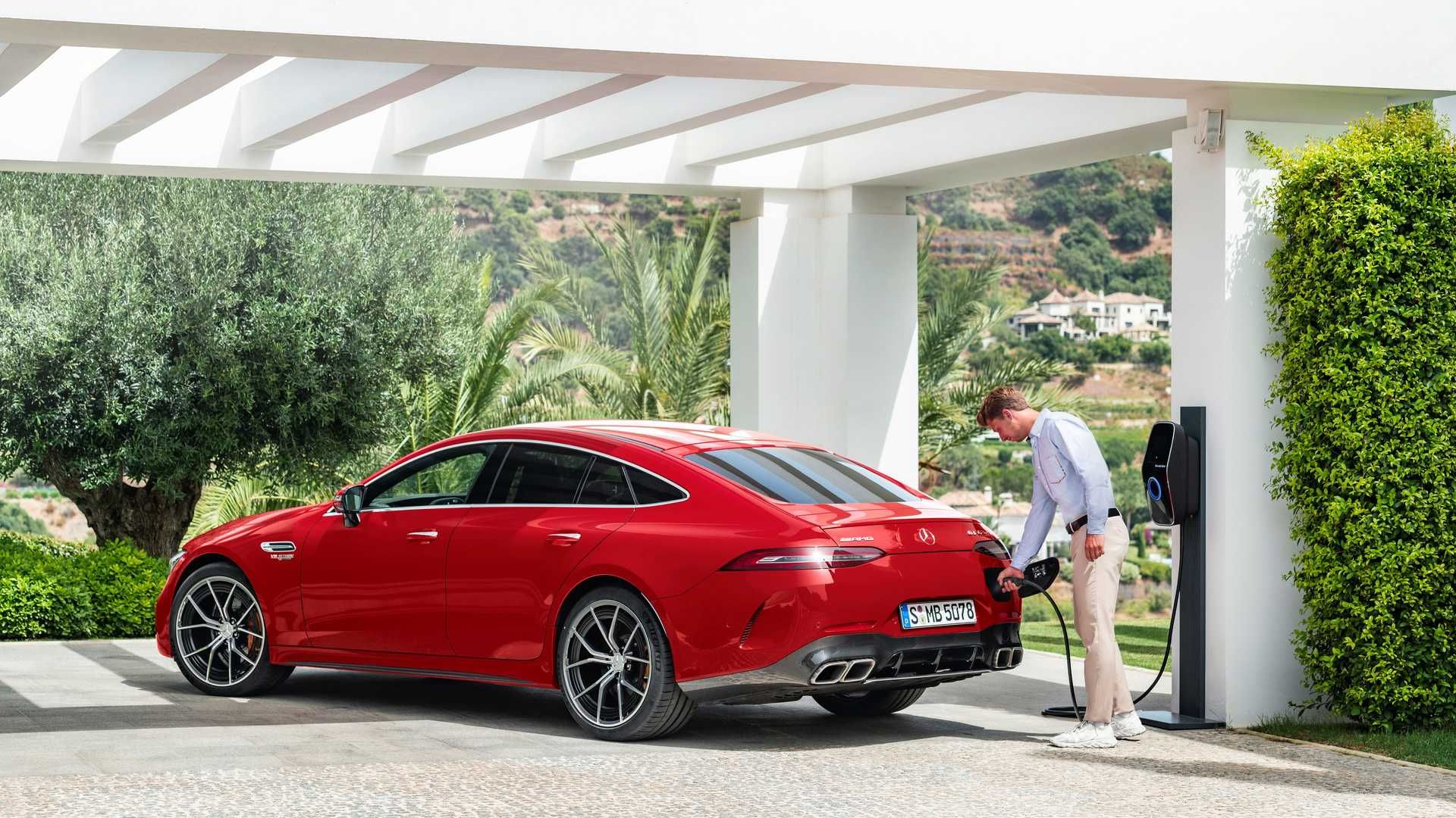 Mercedes-AMG GT 63 S E Performance نمای عقب آام جی سدان