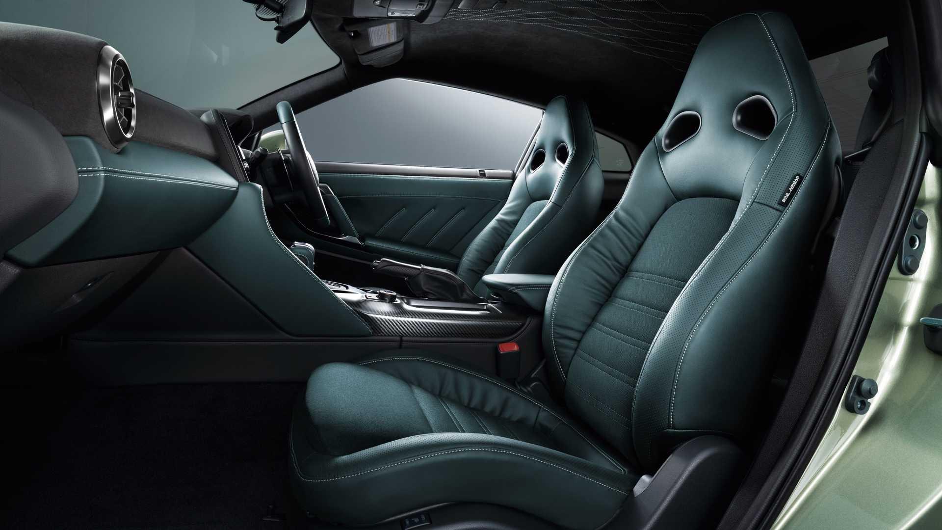 Nissan GT-R T-Spec نمای صندلی نیسان جی تی آر 2021