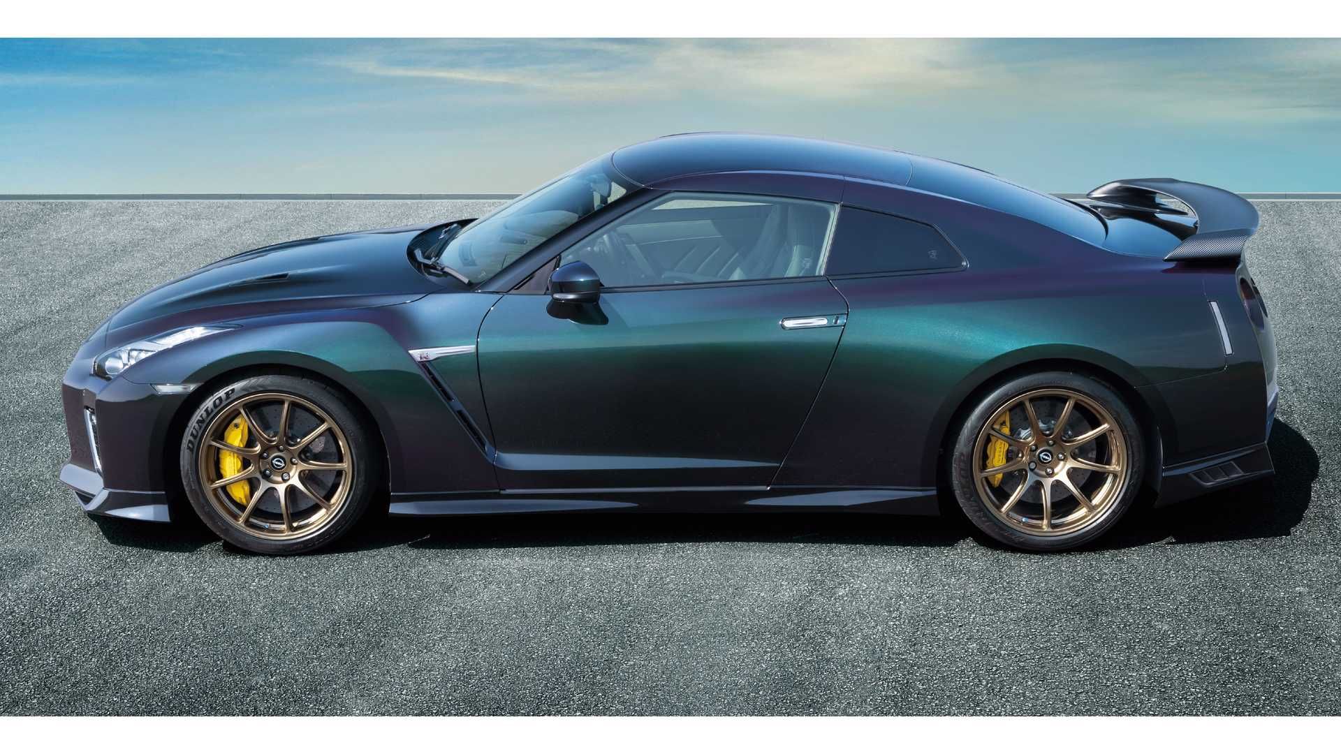 Nissan GT-R T-Spec نمای جانبی نیسان جی تی آر 2021