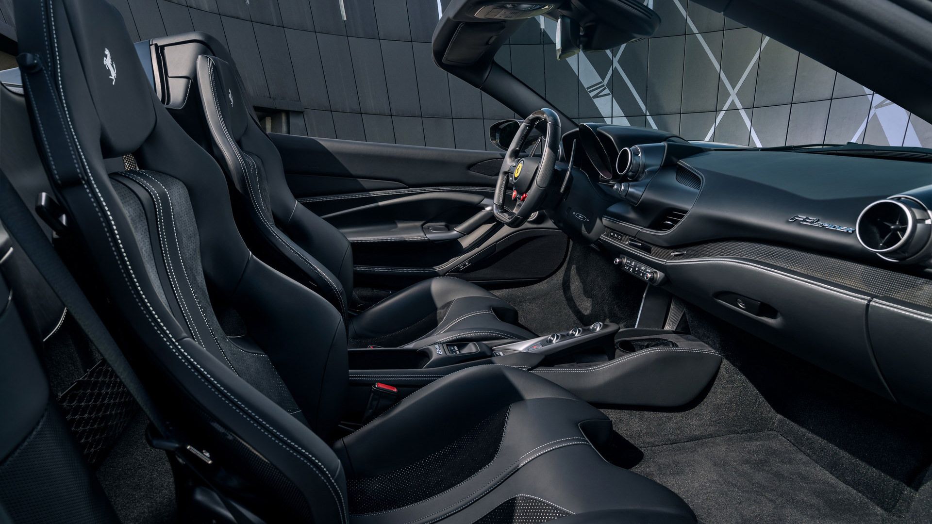 کابین فراری اف 8 اسپایدر نوویتک / Novitec Ferrari F8 Spider