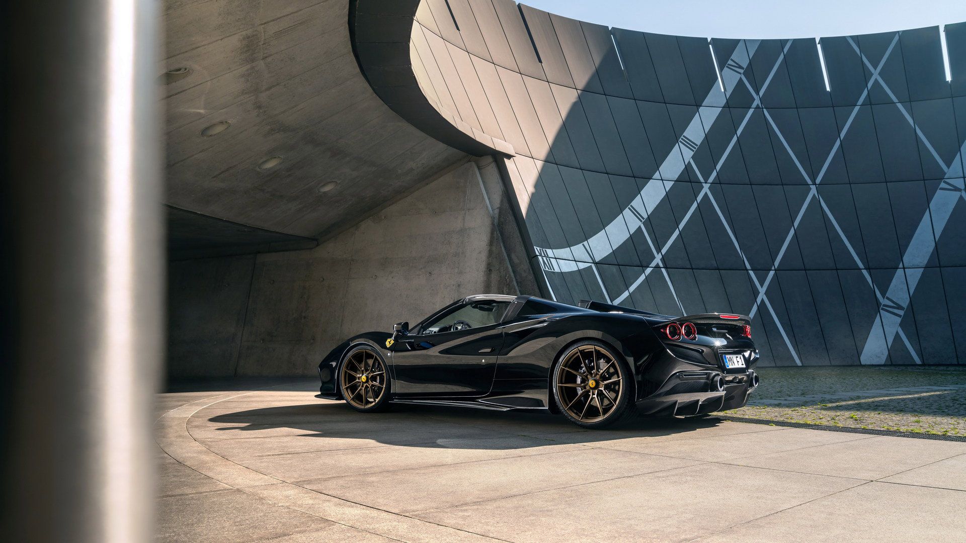 نمای سه چهارم عقب فراری اف 8 اسپایدر نوویتک / Novitec Ferrari F8 Spider