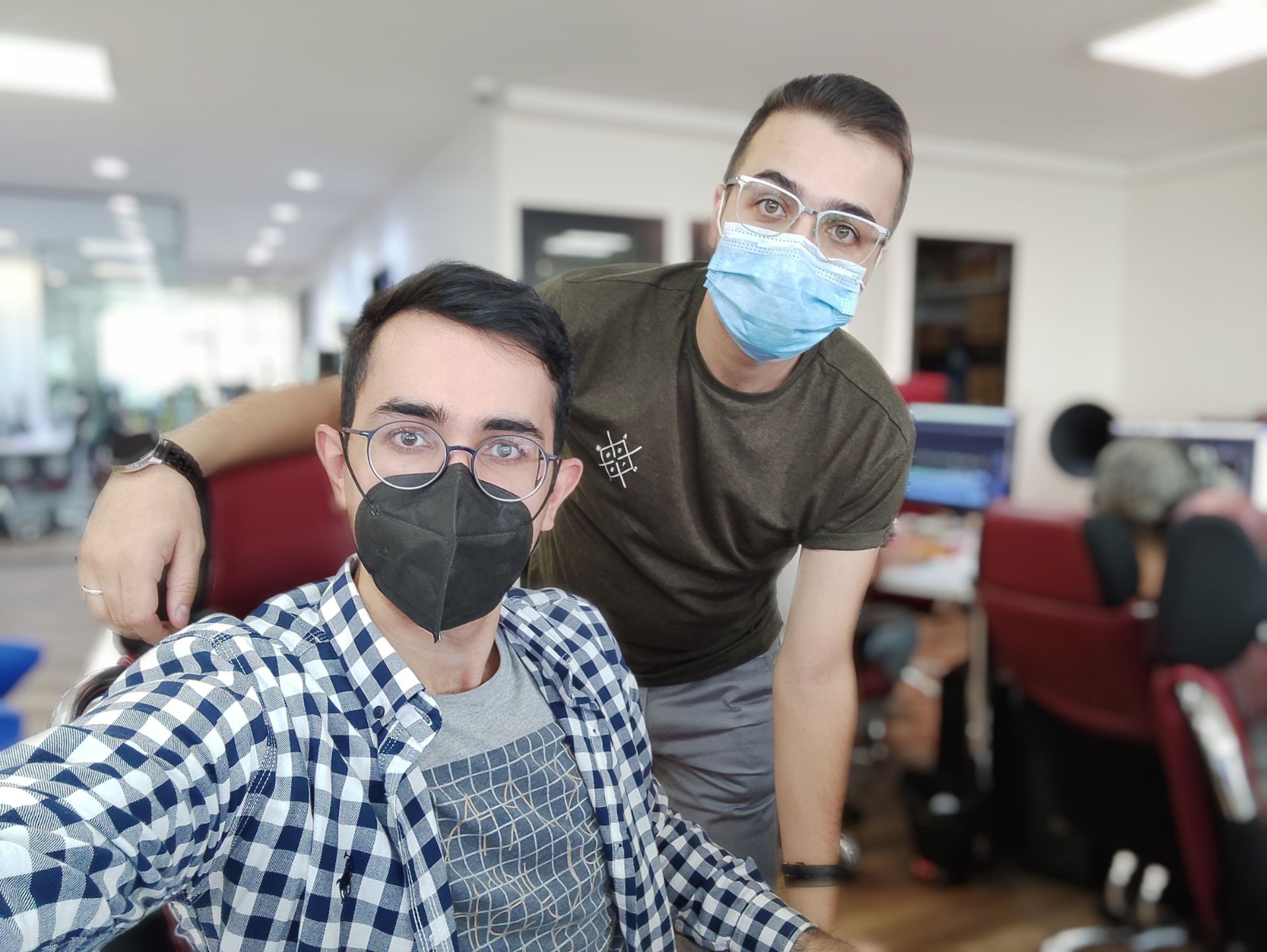 عکس سلفی ردمی نوت ۱۰ پرو