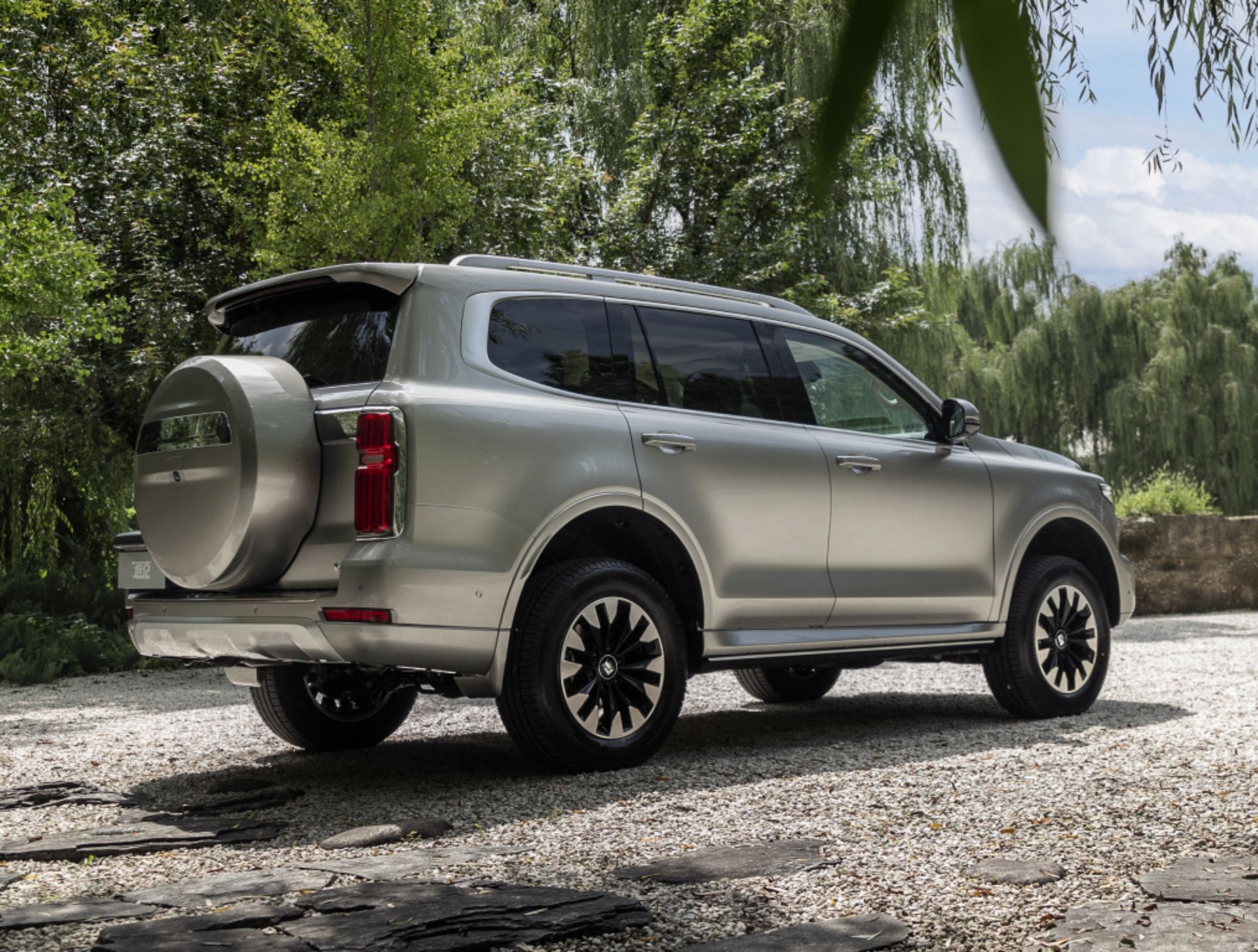 TANK 500 نمای پشت شاسی بلند چینی تانک