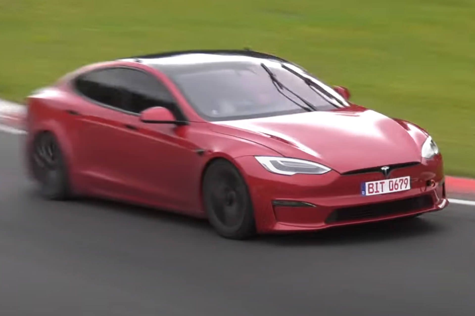 برف پاک کن تسلا مدل اس پلد / Tesla Model S Plaid