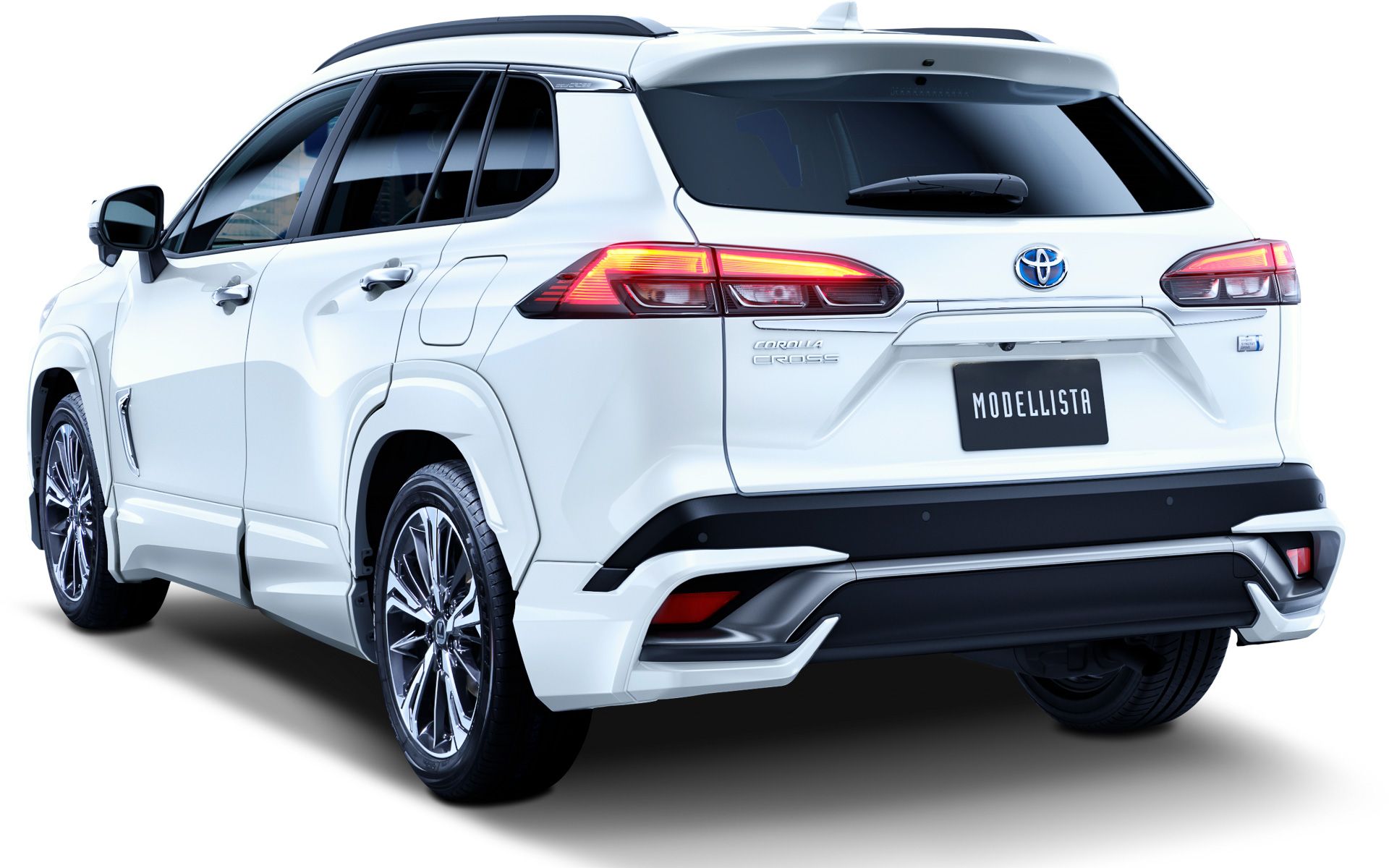 TOYOTA corolla cross  نمای پشت تویوتا کرولا کراس مدلیستا
