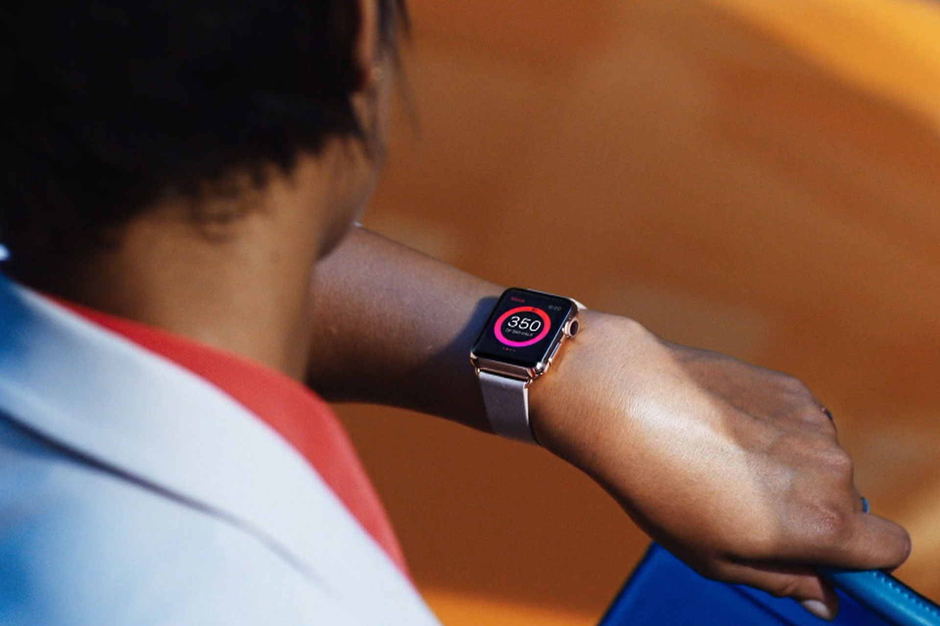 Watch watches как правильно часы. Apple watch Ultra. Умные часы на руке. Смарт часы мужские на руке. Смарт часы реклама.
