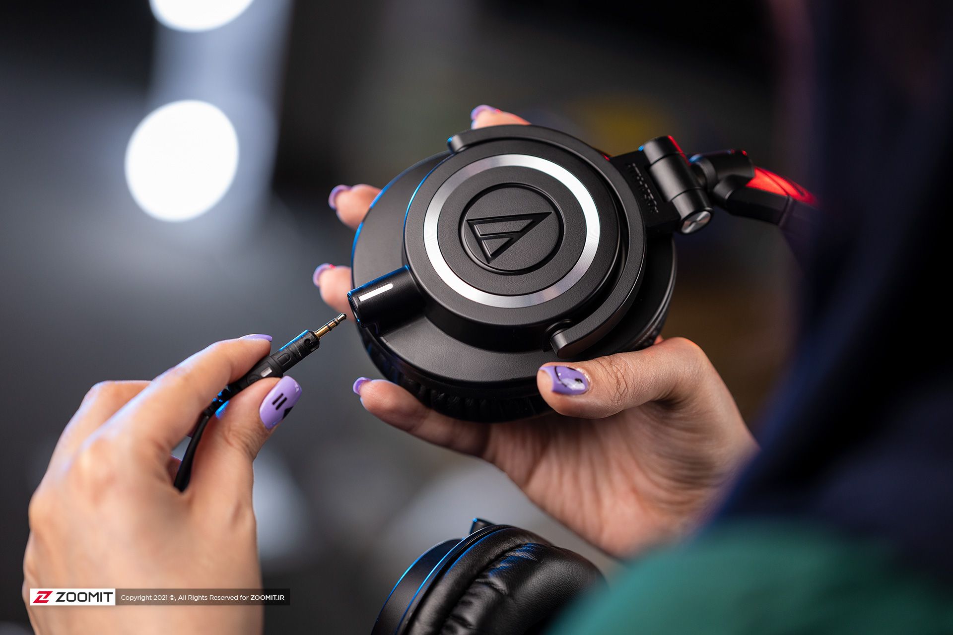 اتصال کابل به هدفون Audio Technica ATH M50X