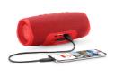 اسپیکر جی بی ال JBL Charge 4 قرمز در حال شارژ گوشی