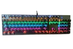 نمای روبرو کیبورد لیون K660
