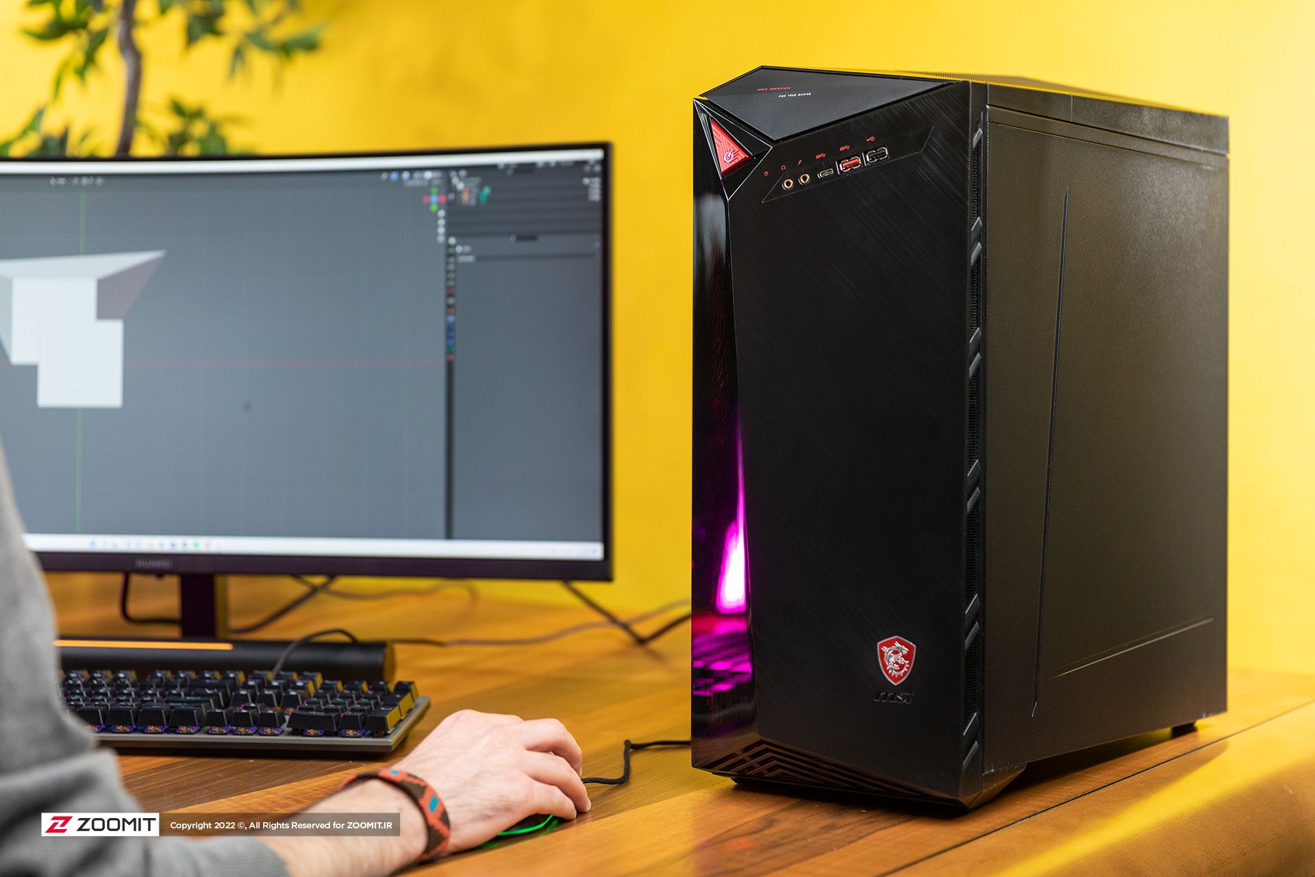 نمای جلویی کیس MSI MEG Infinite X 11th