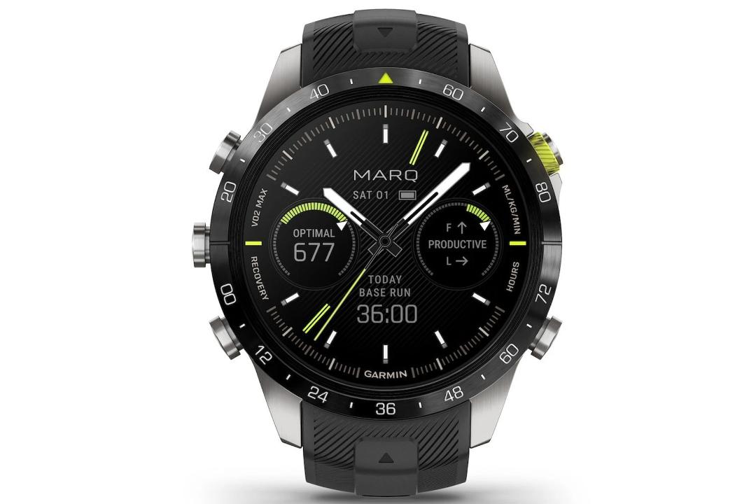 ساعت گارمین Garmin MARQ Athlete از نمای جلو