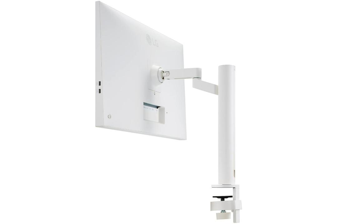 نمای پشت اولین مانیتور هوشمند ال جی LG 32SQ780S با پایه سفید