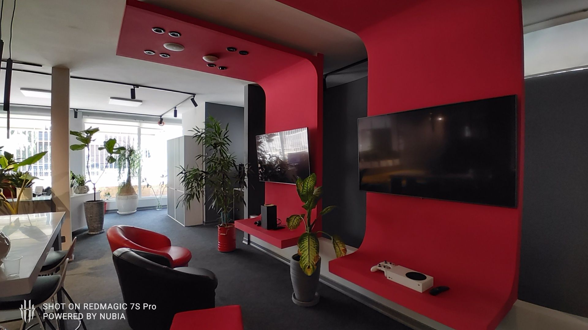 گستره دینامیکی در عکس دوربین اولتراواید نوبیا رد مجیک 7S Pro