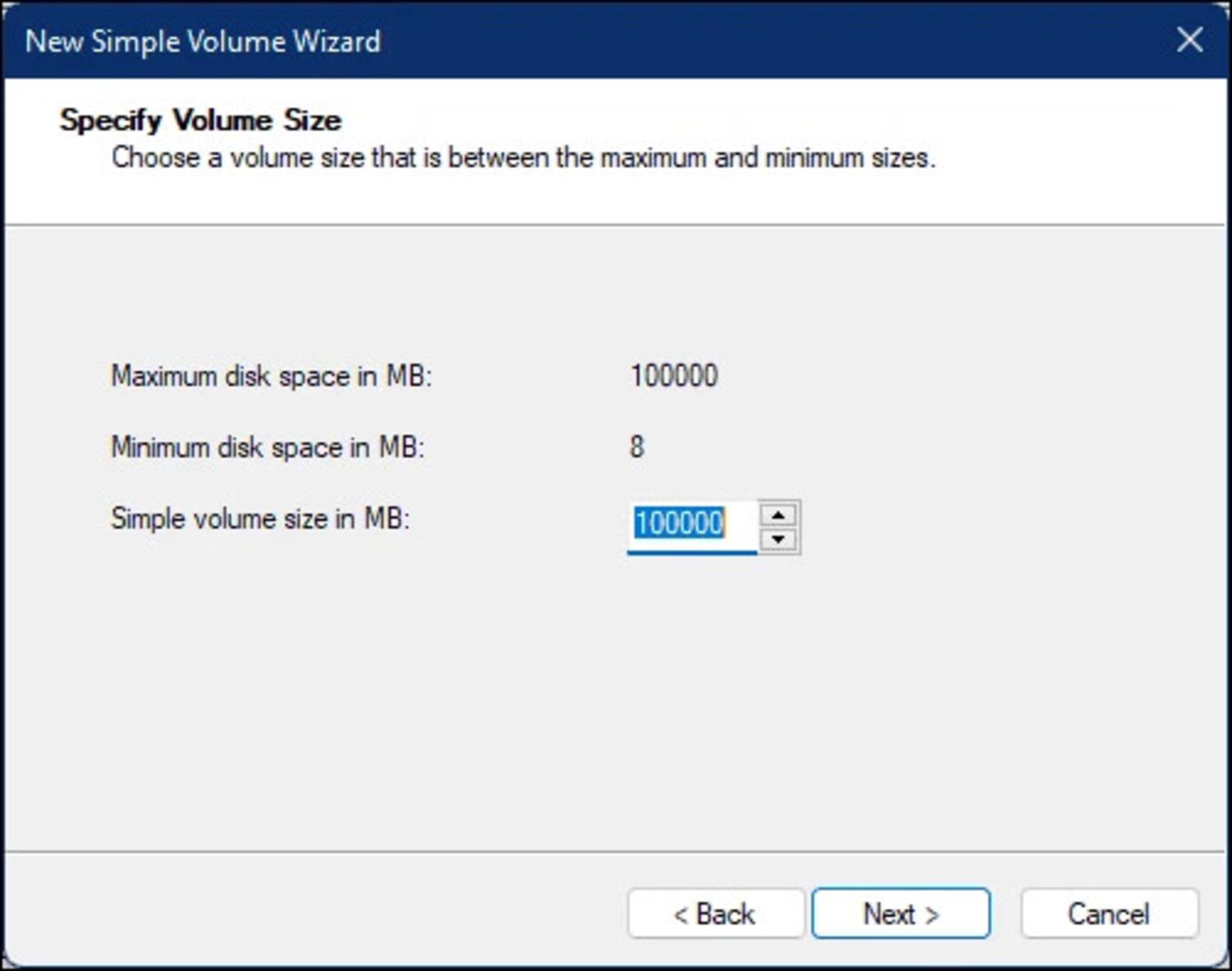 تعیین ظرفیت درایو در ابزار Disk Management برای پارتیشن بندی ویندوز ۱۱