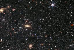 تلسکوپ فضایی جیمز وب تصویر شگفت‌انگیزی از کهکشان کوتوله‌ای منزوی ثبت کرد