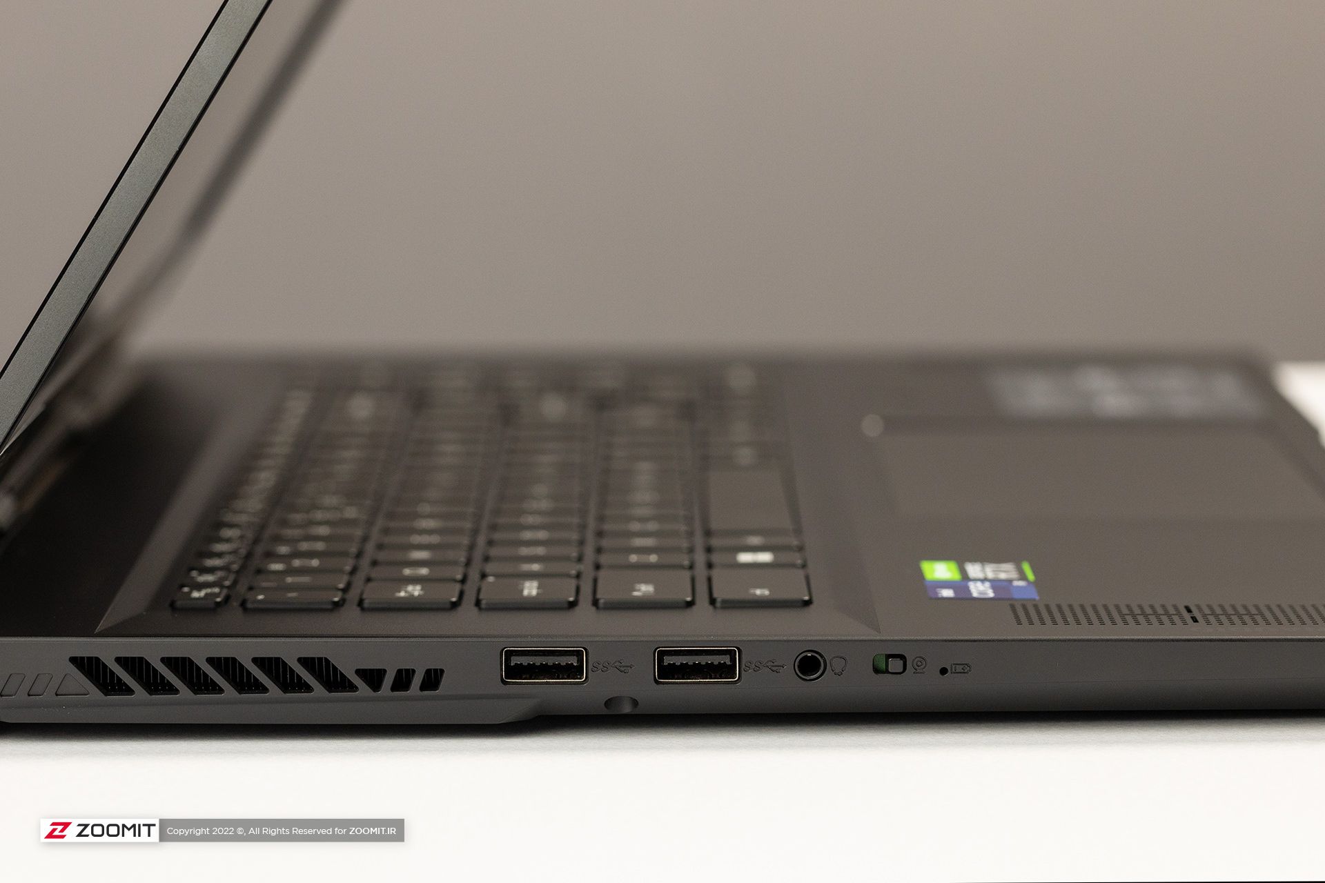 پورت‌های سمت چپ لپ‌تاپ گیمینگ Stealth GS77 ام‌اس‌آی